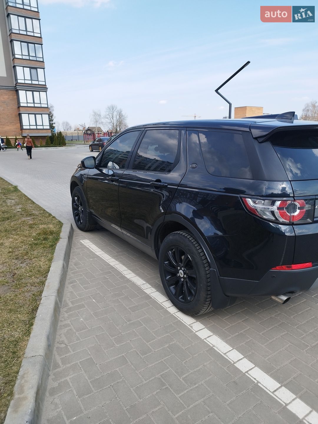 LAND ROVER Land Rover Discovery 2016 VIN SALCP2BG9HH639241 фото оголошення 31 з 39