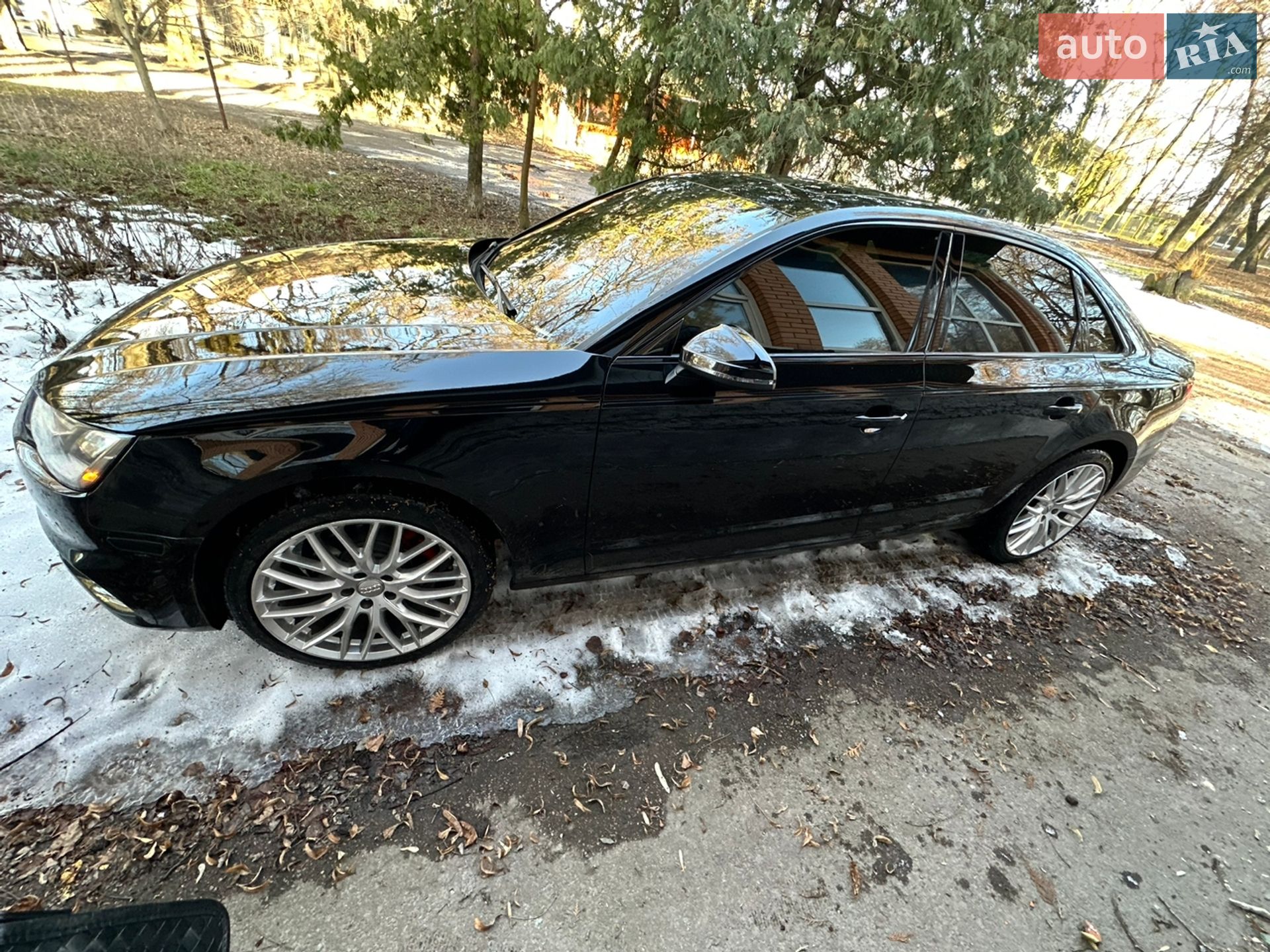 Audi A4 2018 VIN WAUGMAF47KN005332 фото оголошення 32 з 67