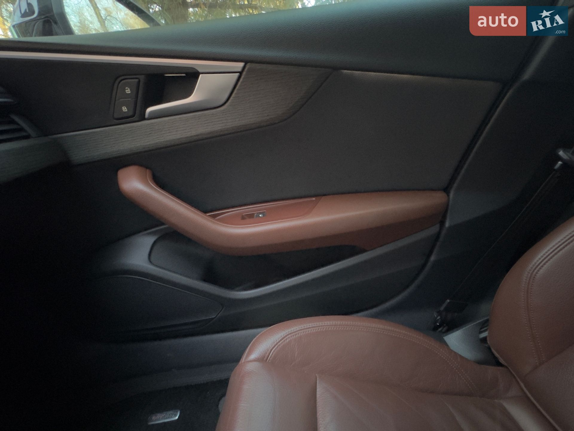 Audi A4 2018 VIN WAUGMAF47KN005332 фото оголошення 42 з 67