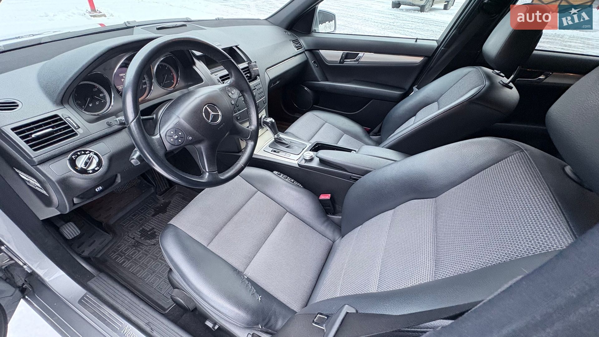 Mercedes-Benz C-Class 2009 VIN WDD2042071F437647 фото оголошення 8 з 14