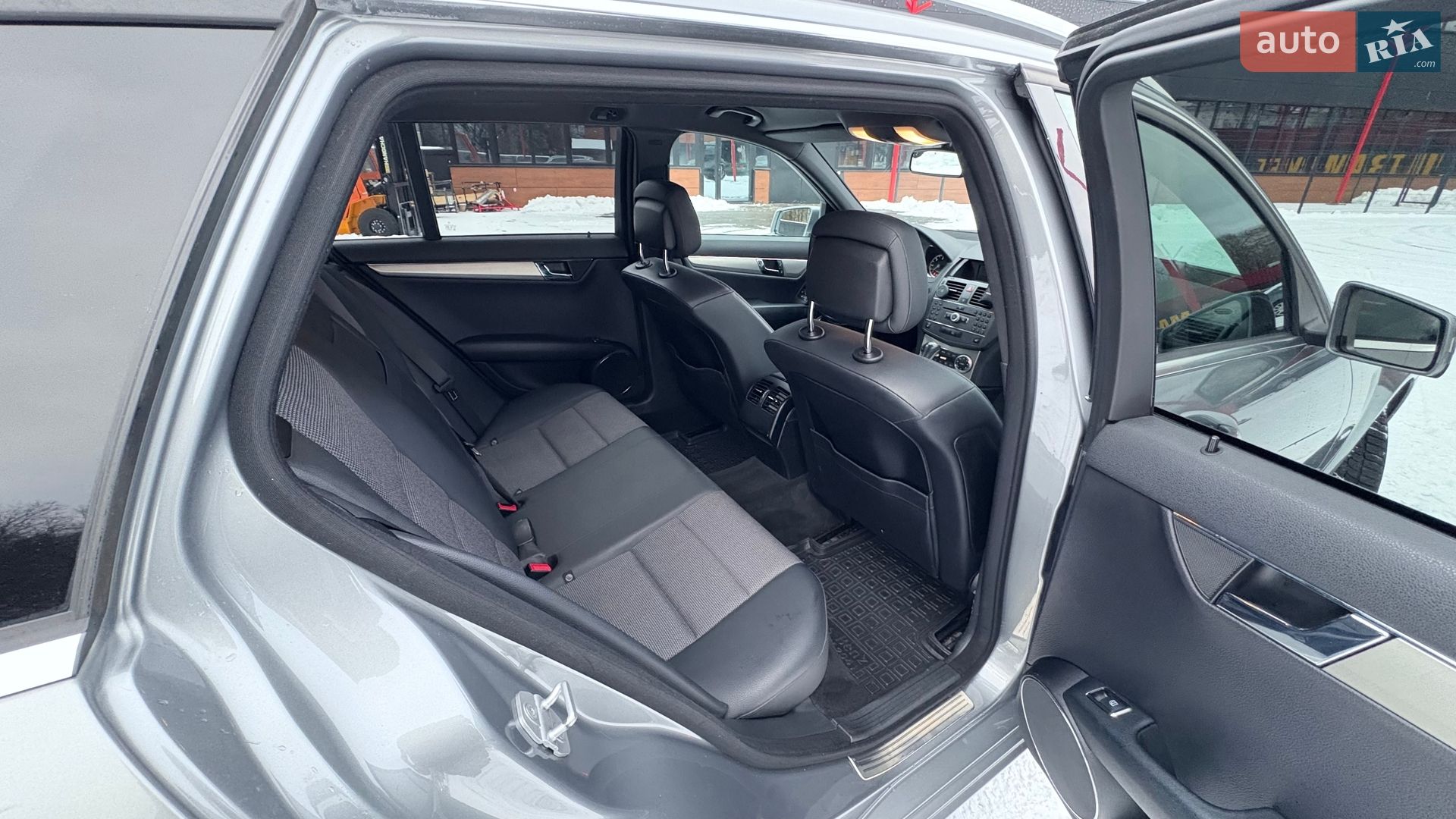 Mercedes-Benz C-Class 2009 VIN WDD2042071F437647 фото оголошення 10 з 14
