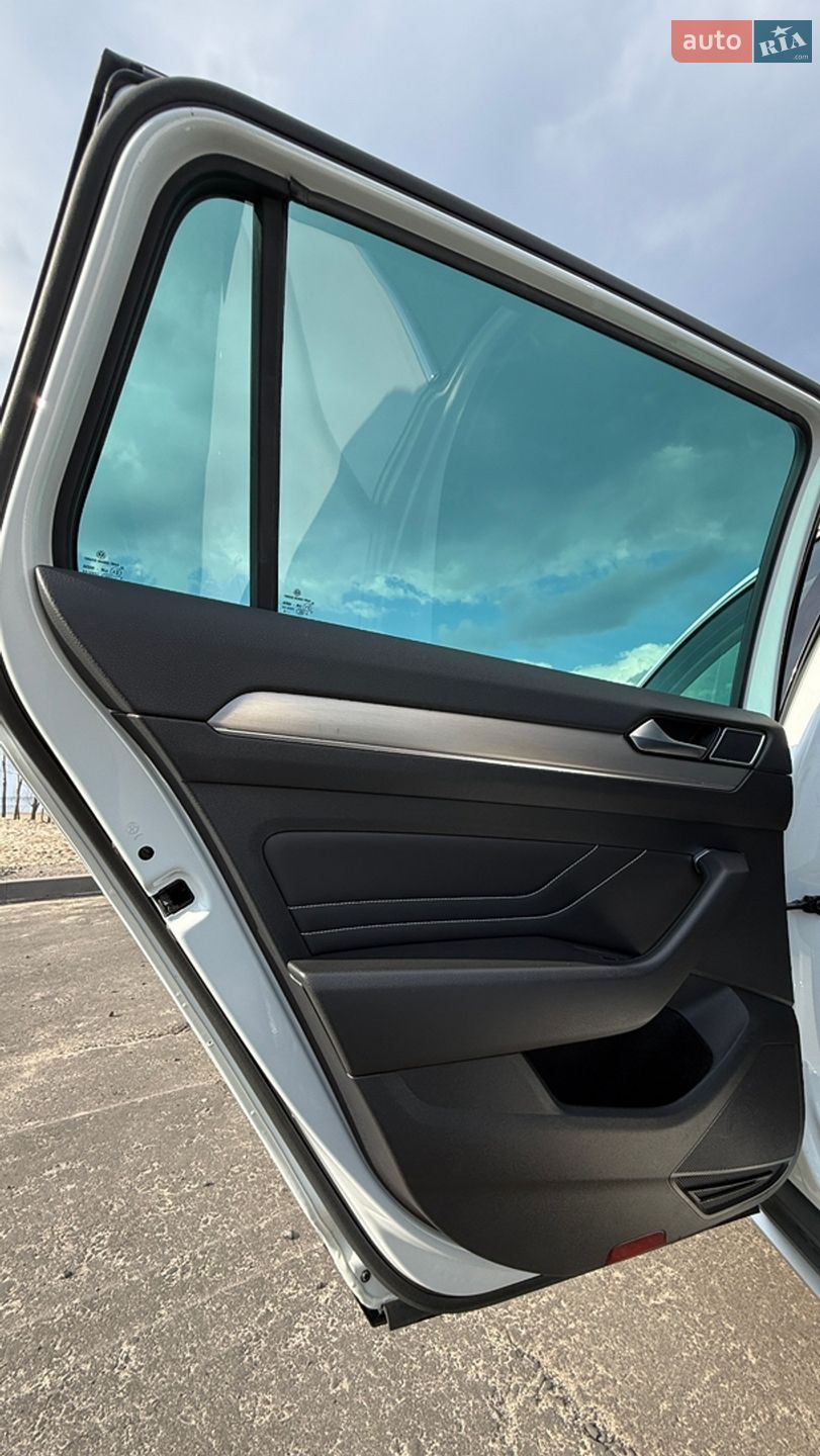 Volkswagen Passat Alltrack 2020 VIN WVWZZZ3CZLE100505 фото оголошення 12 з 13