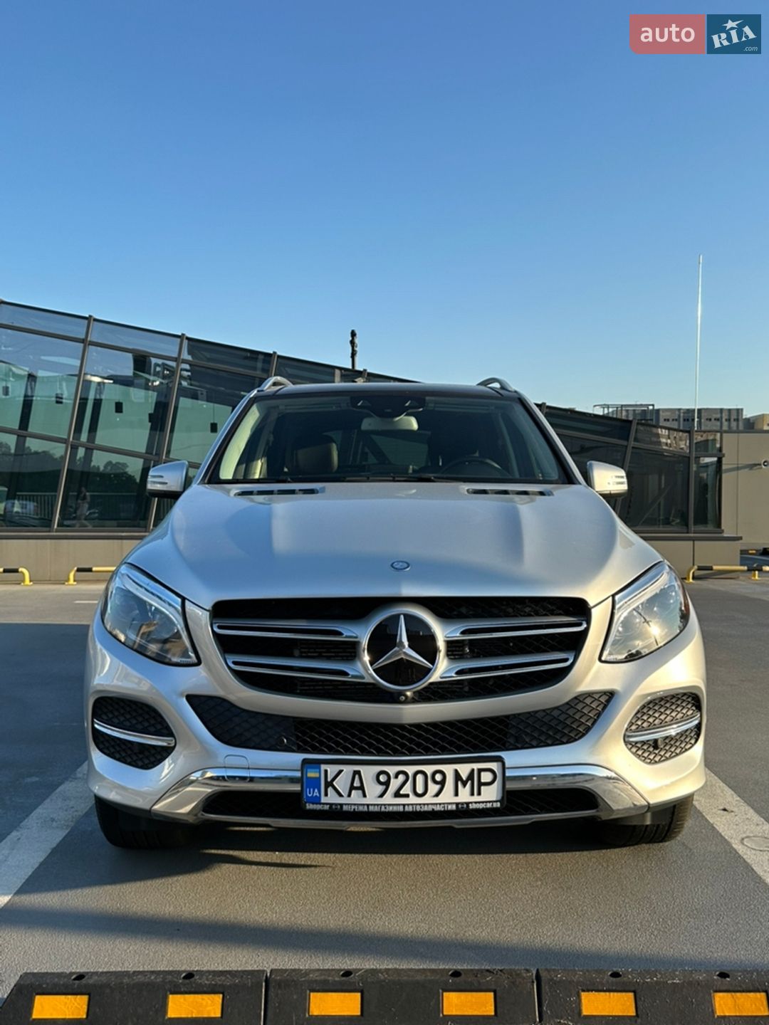 Mercedes-Benz GLE-Class 2018 VIN 4JGDA6DB1JB098342 фото оголошення 2 з 68
