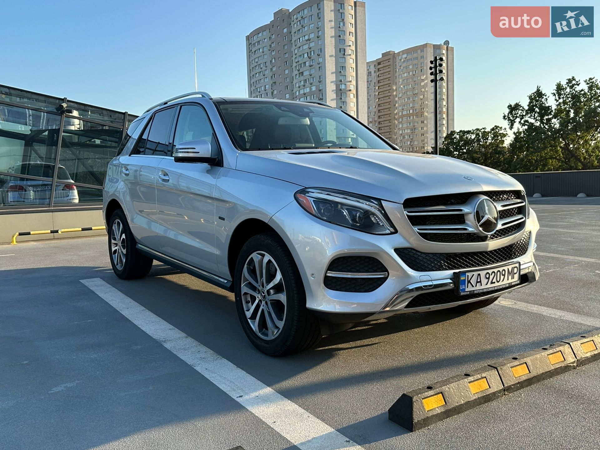 Mercedes-Benz GLE-Class 2018 VIN 4JGDA6DB1JB098342 фото оголошення 5 з 68