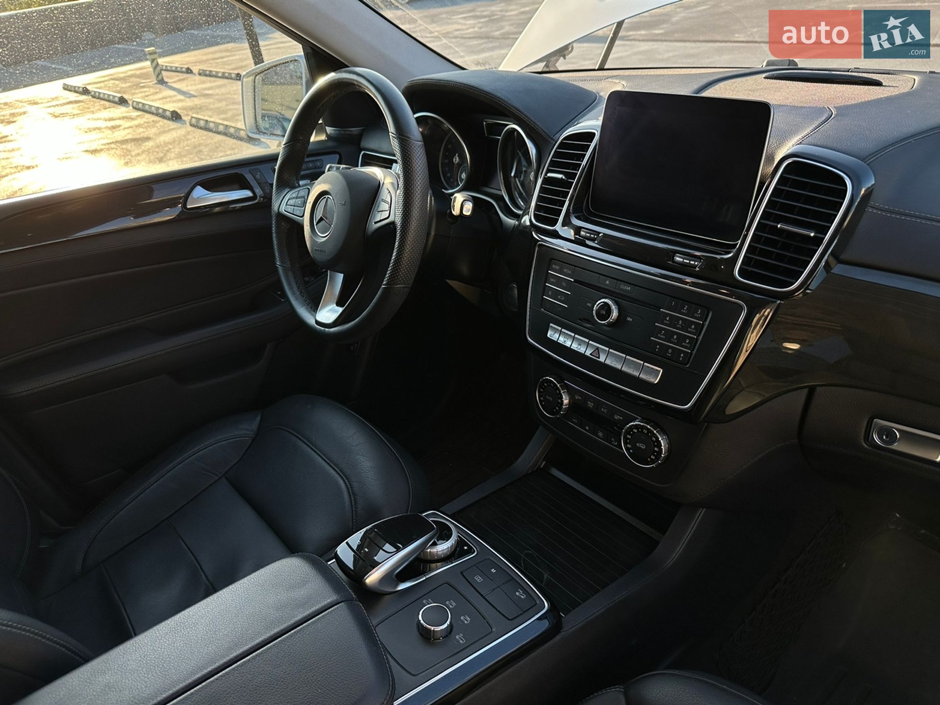 Mercedes-Benz GLE-Class 2018 VIN 4JGDA6DB1JB098342 фото оголошення 4 з 68