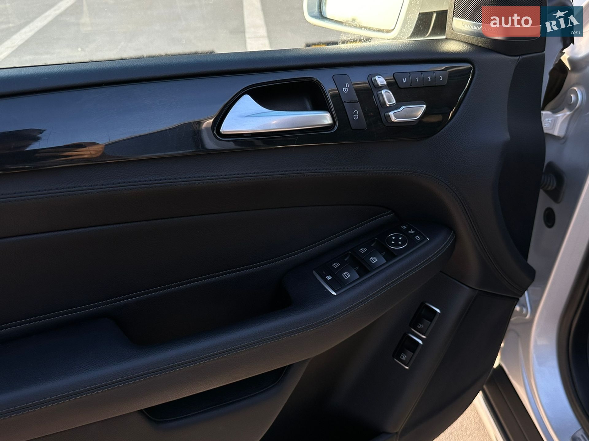Mercedes-Benz GLE-Class 2018 VIN 4JGDA6DB1JB098342 фото оголошення 34 з 68