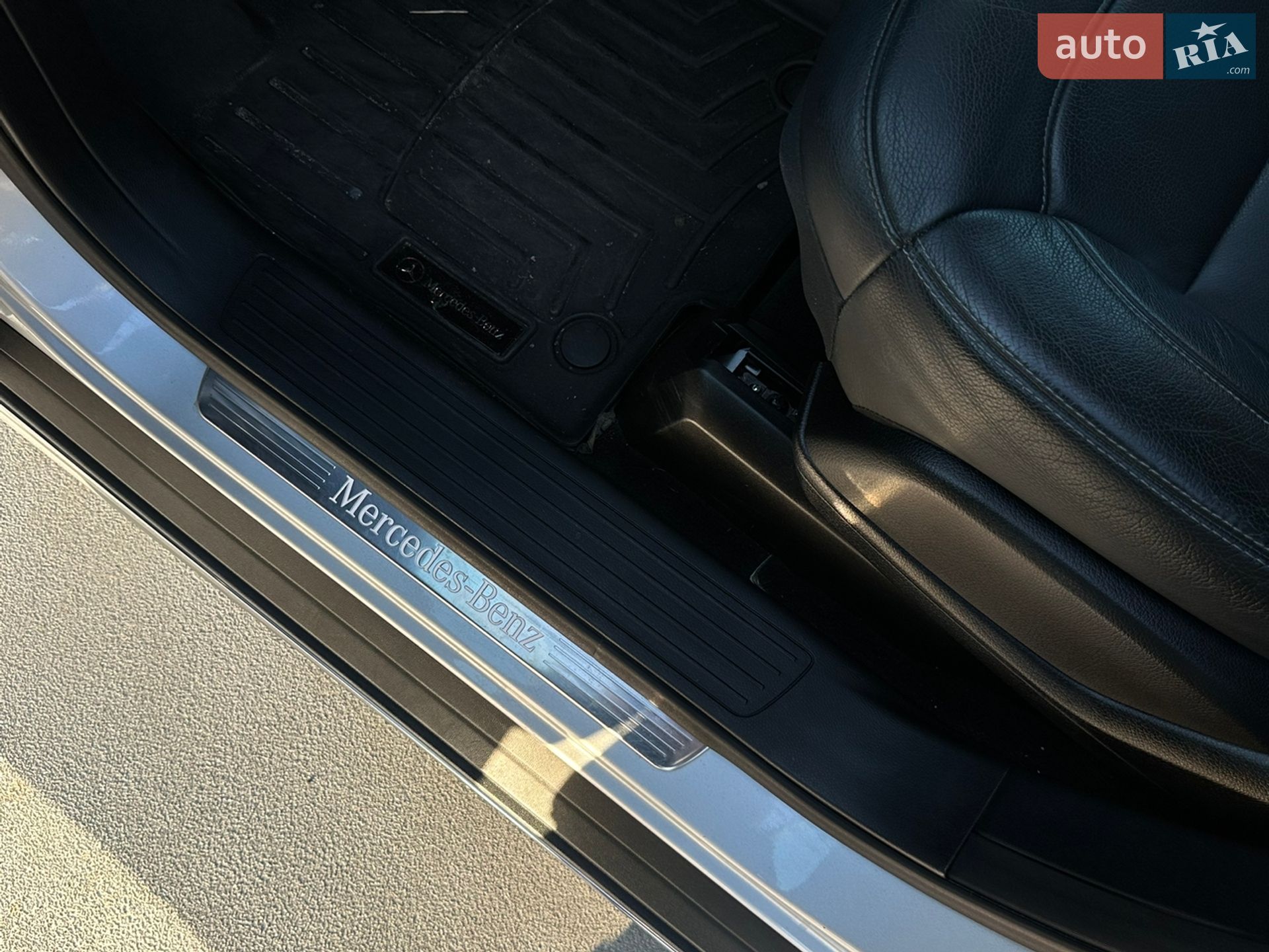 Mercedes-Benz GLE-Class 2018 VIN 4JGDA6DB1JB098342 фото оголошення 35 з 68