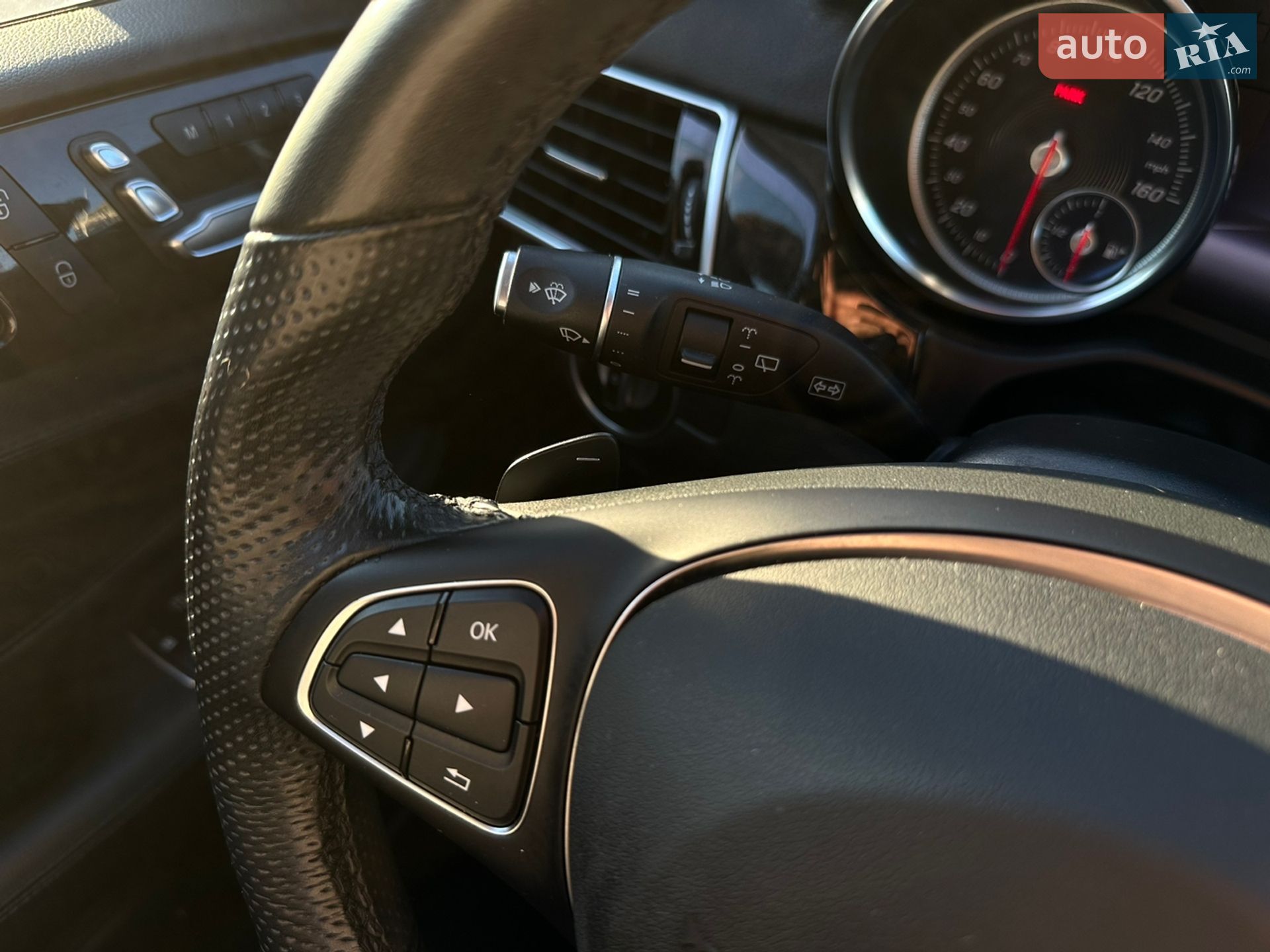 Mercedes-Benz GLE-Class 2018 VIN 4JGDA6DB1JB098342 фото оголошення 40 з 68