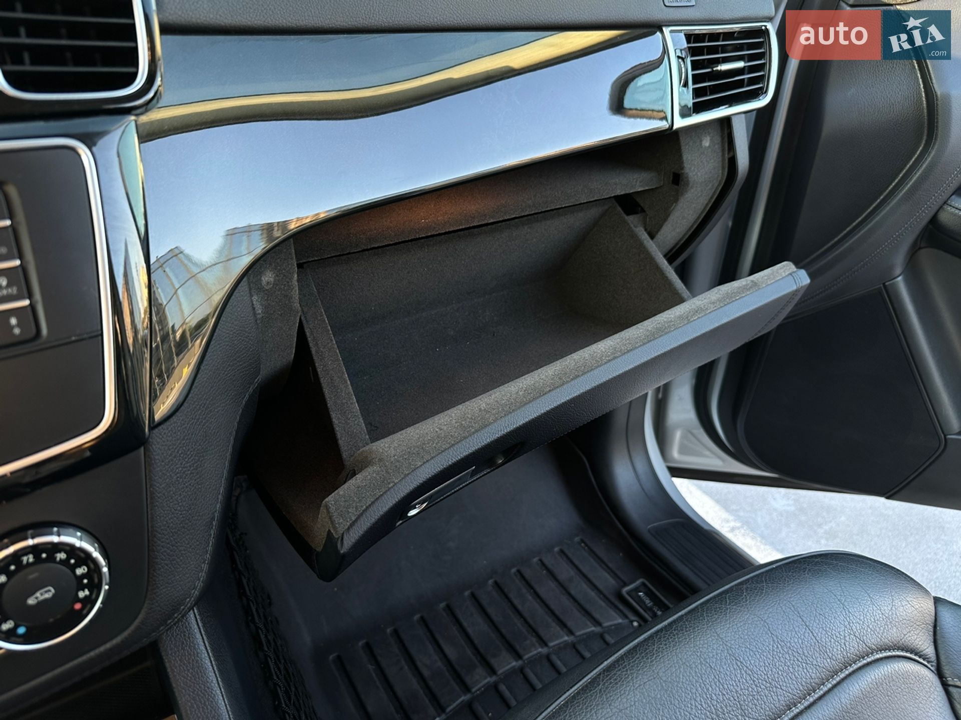 Mercedes-Benz GLE-Class 2018 VIN 4JGDA6DB1JB098342 фото оголошення 43 з 68