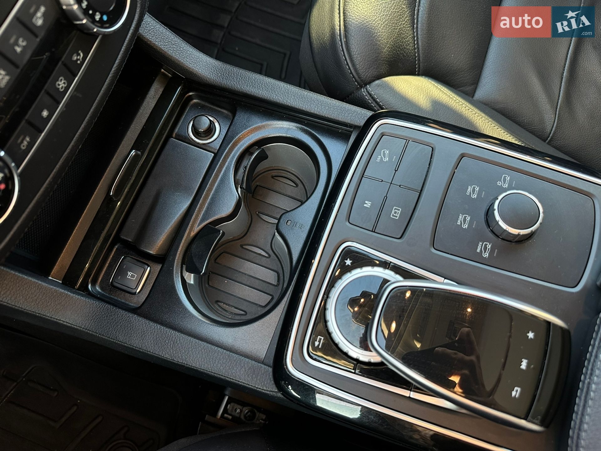 Mercedes-Benz GLE-Class 2018 VIN 4JGDA6DB1JB098342 фото оголошення 42 з 68