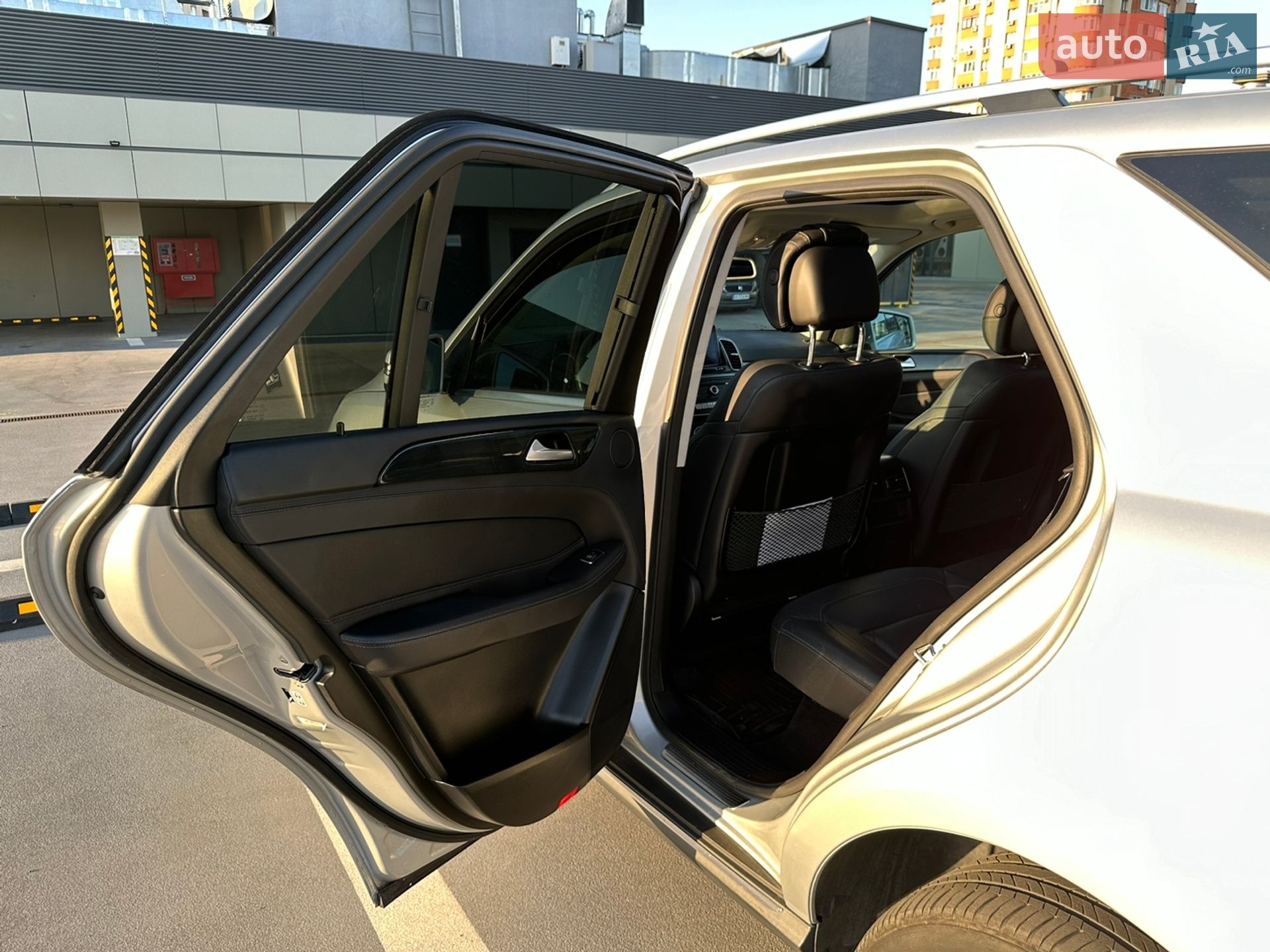 Mercedes-Benz GLE-Class 2018 VIN 4JGDA6DB1JB098342 фото оголошення 50 з 68