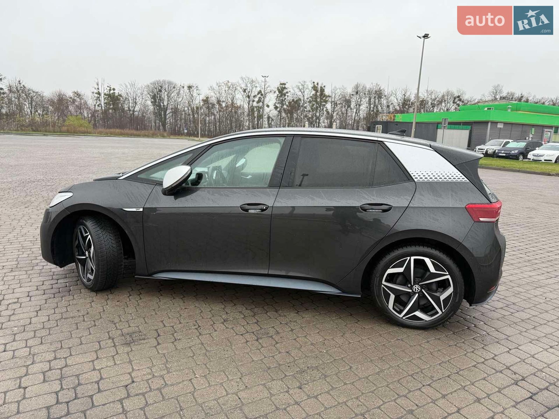 Volkswagen ID.3 2020 VIN WVWZZZE1ZMP002361 фото оголошення 3 з 20