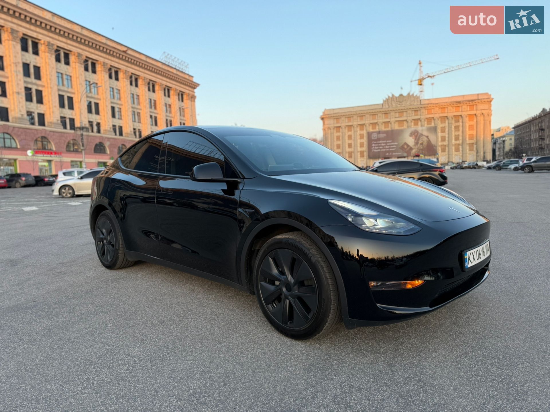 Tesla Model Y 2024 VIN 7SAYGAEE1SF217895 фото оголошення 5 з 24