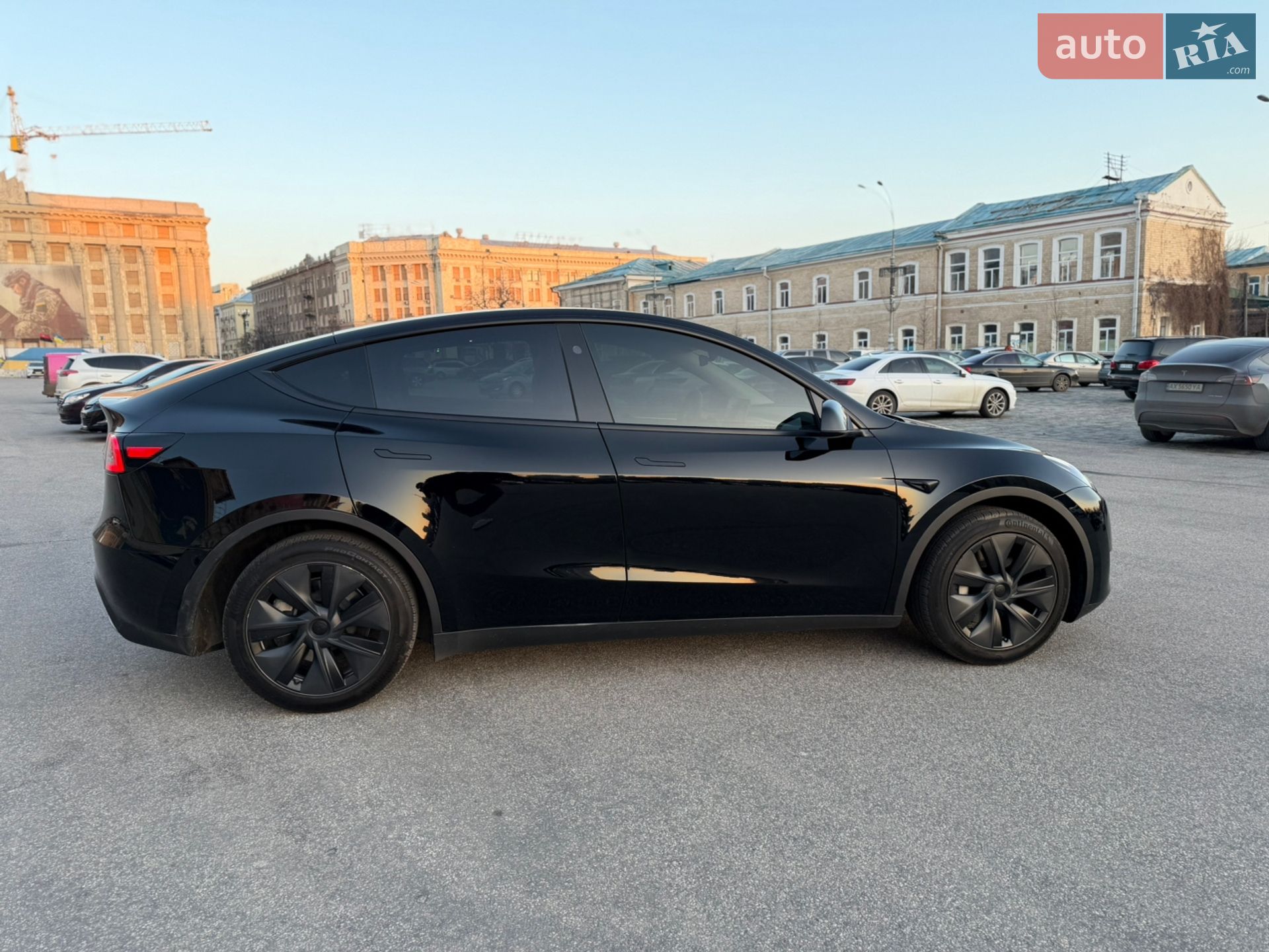 Tesla Model Y 2024 VIN 7SAYGAEE1SF217895 фото оголошення 6 з 24