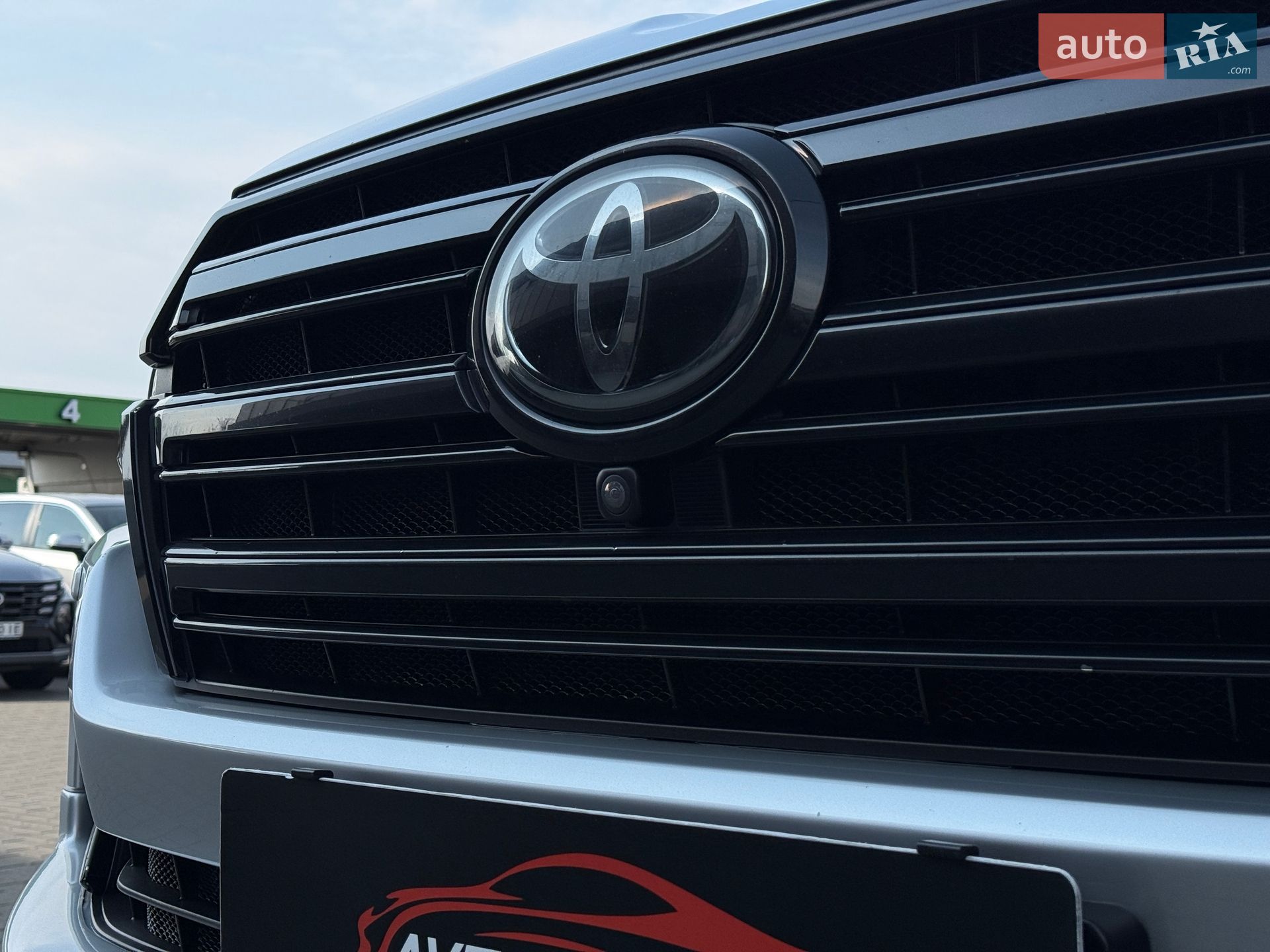 Toyota Land Cruiser 2018 VIN JTMCV02J304258364 фото оголошення 15 з 77