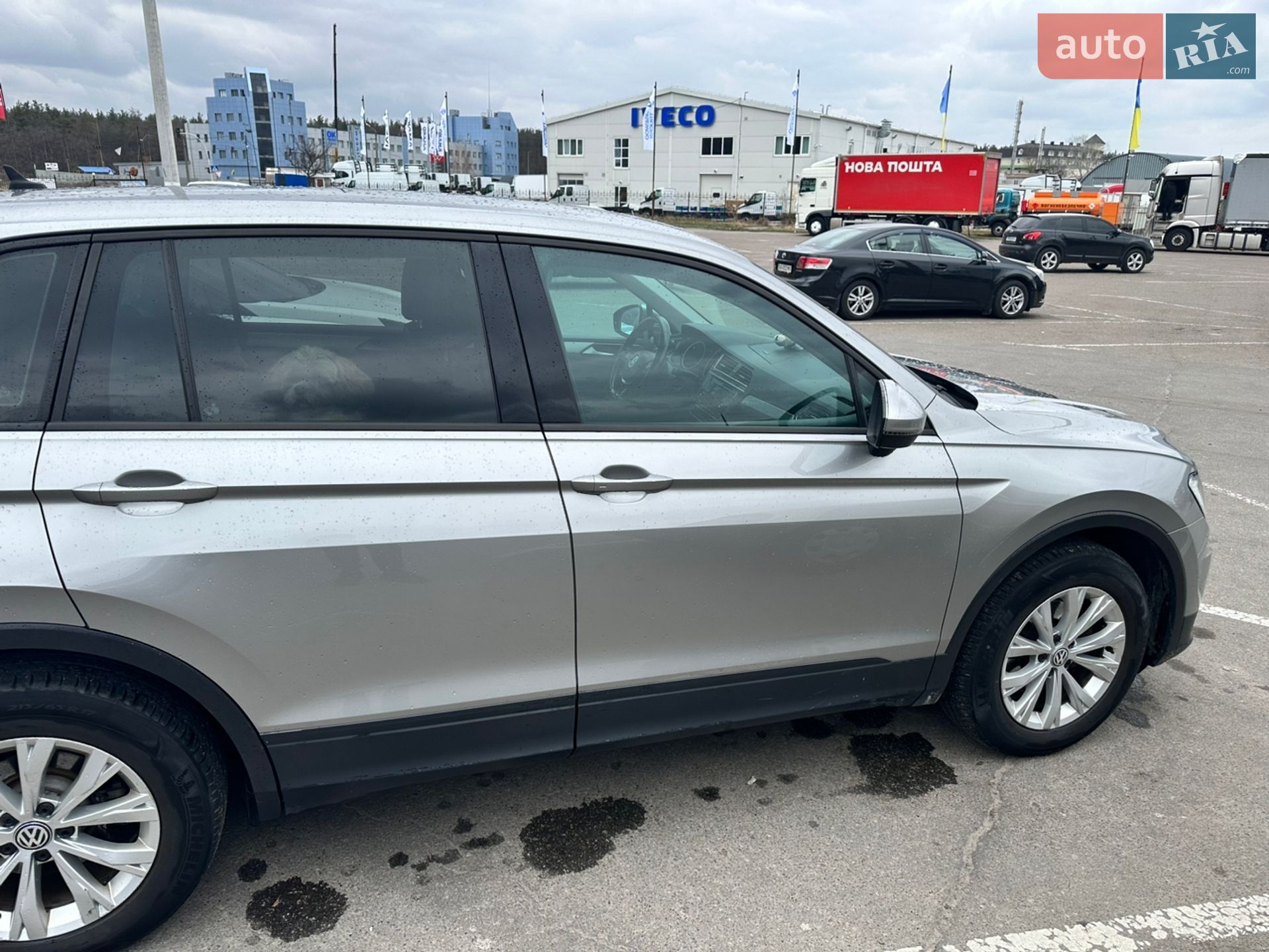 Volkswagen Tiguan 2017 VIN WVGZZZ5NZJW836824 фото оголошення 2 з 18