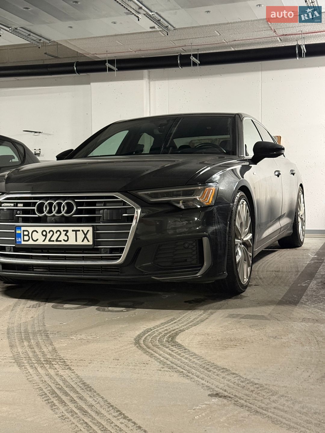 Audi A6 2018 VIN WAUM2AF20KN036462 фото оголошення 2 з 16