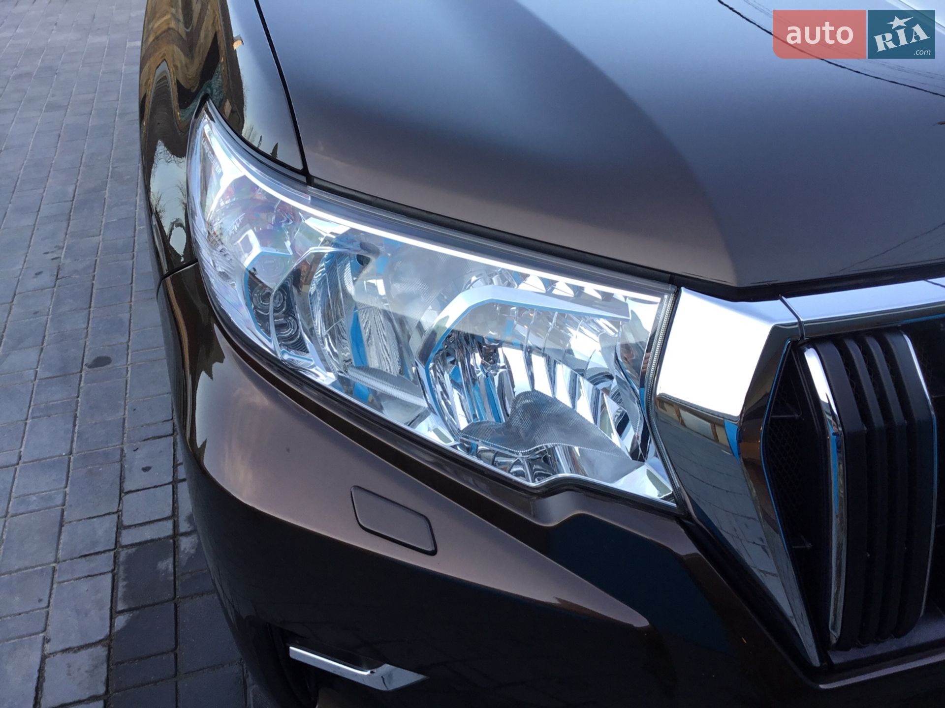 Toyota Land Cruiser Prado 2019 VIN JTEBR3FJX0K128441 фото оголошення 2 з 37