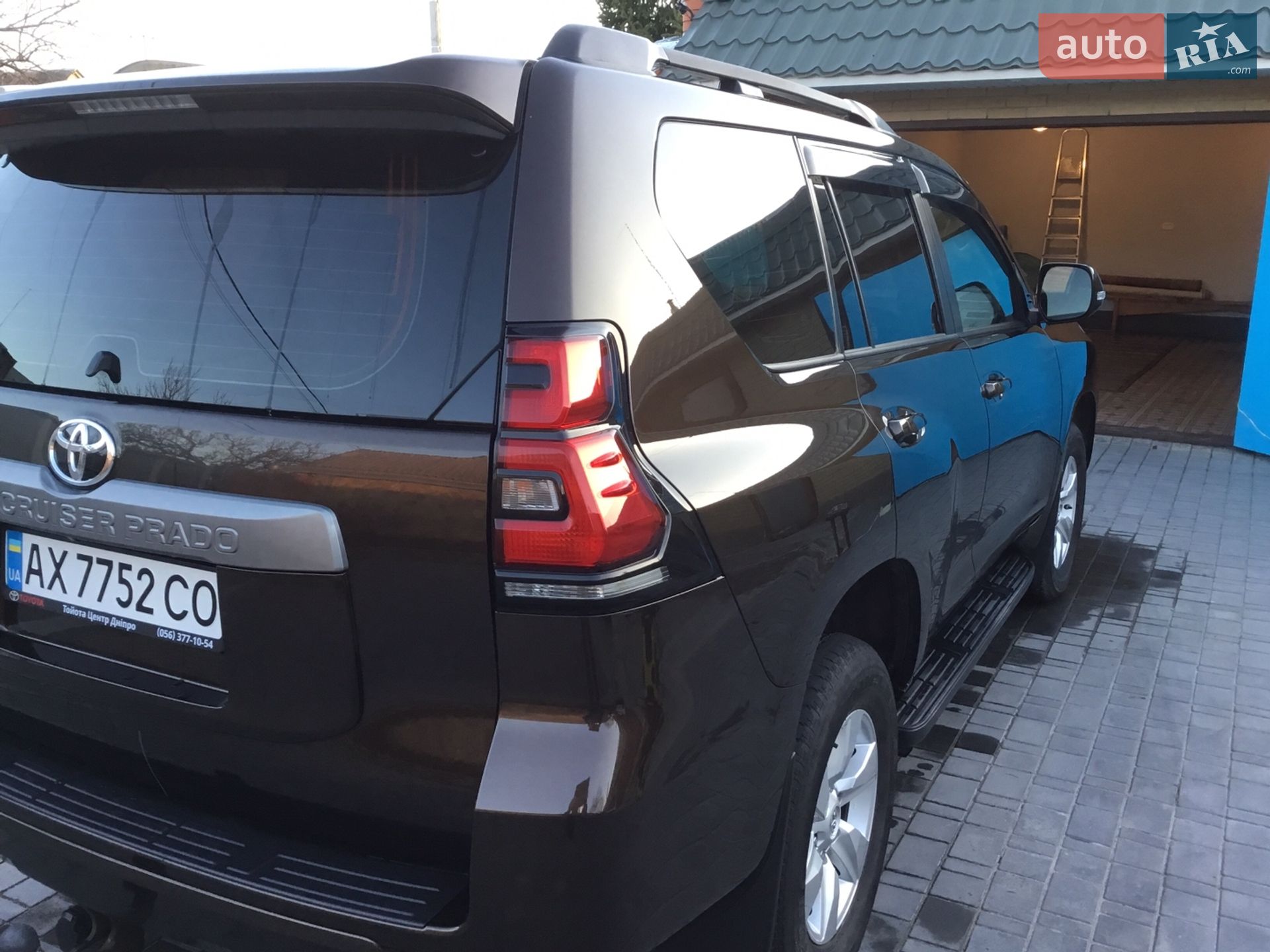 Toyota Land Cruiser Prado 2019 VIN JTEBR3FJX0K128441 фото оголошення 8 з 37