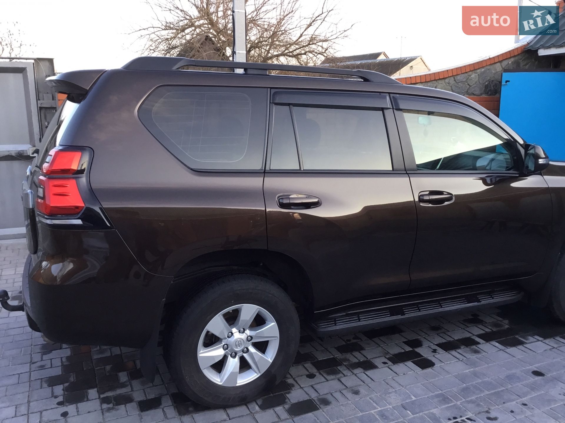 Toyota Land Cruiser Prado 2019 VIN JTEBR3FJX0K128441 фото оголошення 7 з 37