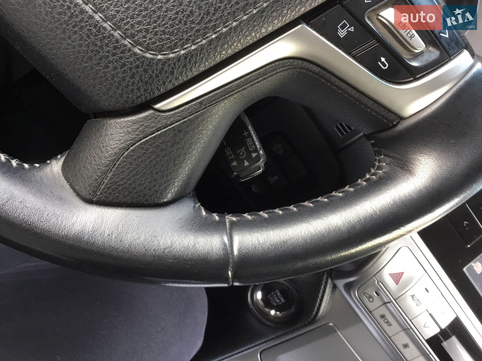 Toyota Land Cruiser Prado 2019 VIN JTEBR3FJX0K128441 фото оголошення 17 з 37