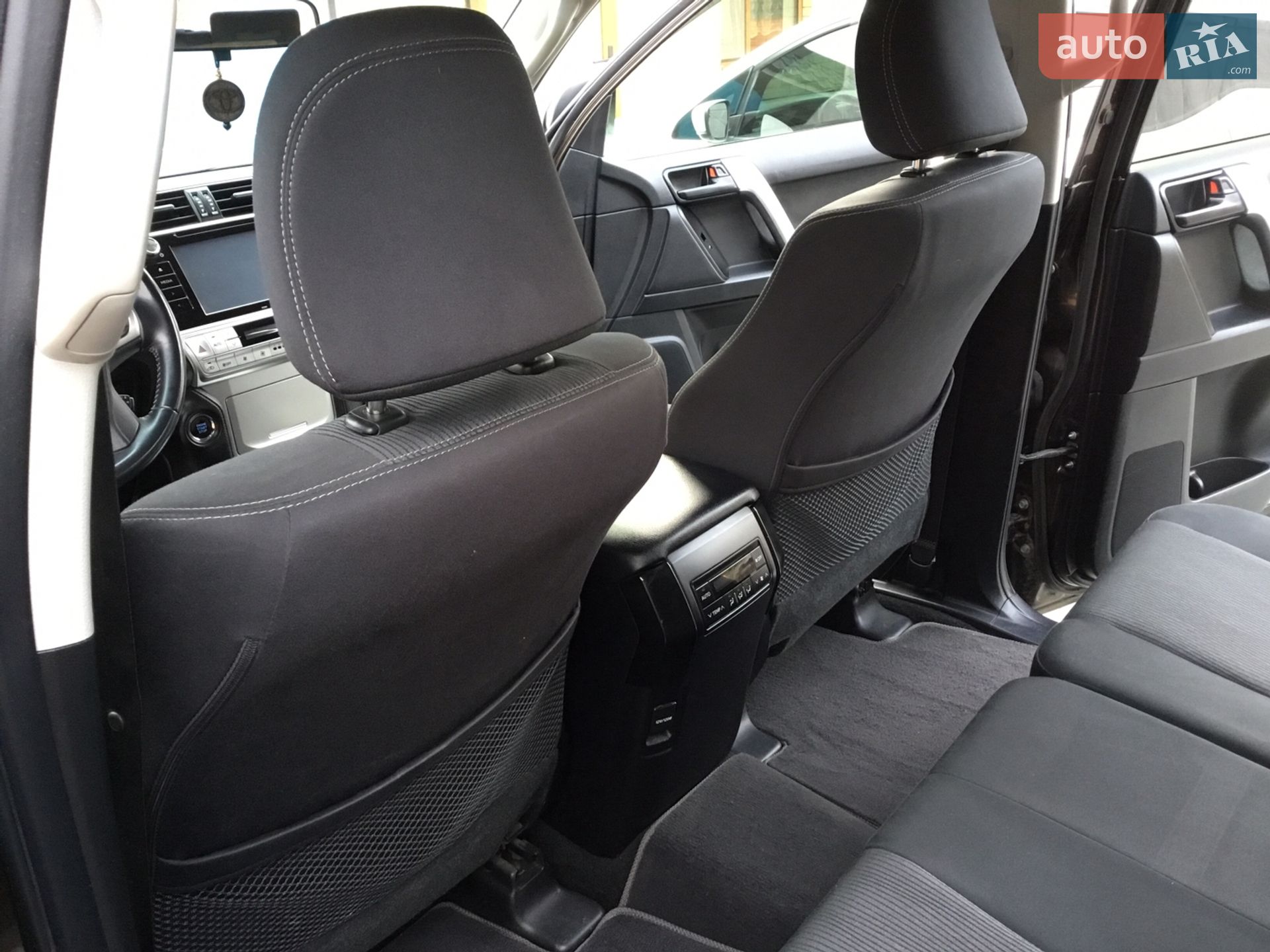 Toyota Land Cruiser Prado 2019 VIN JTEBR3FJX0K128441 фото оголошення 23 з 37