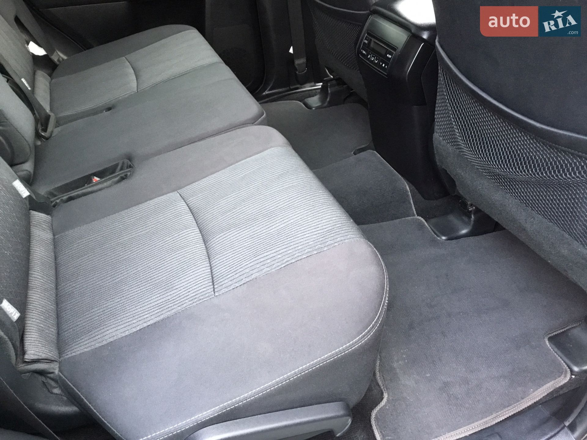 Toyota Land Cruiser Prado 2019 VIN JTEBR3FJX0K128441 фото оголошення 25 з 37