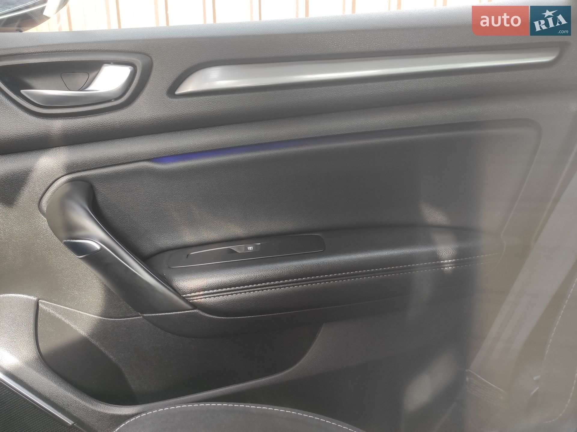 Renault Megane 2018 VIN VF1RFB00660724932 фото оголошення 5 з 9