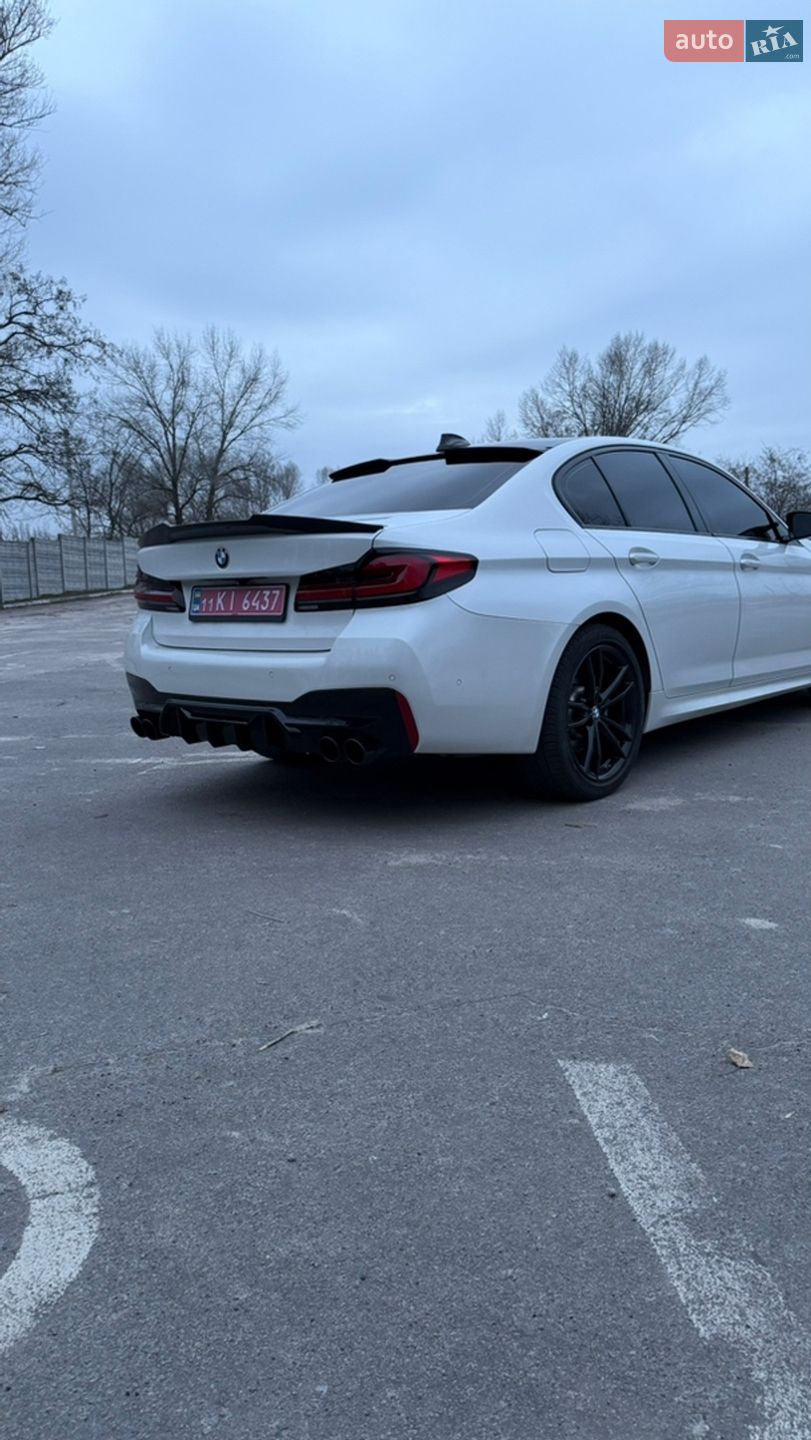 BMW 5 Series 2019 VIN WBAJA5C52KBX87642 фото оголошення 11 з 40