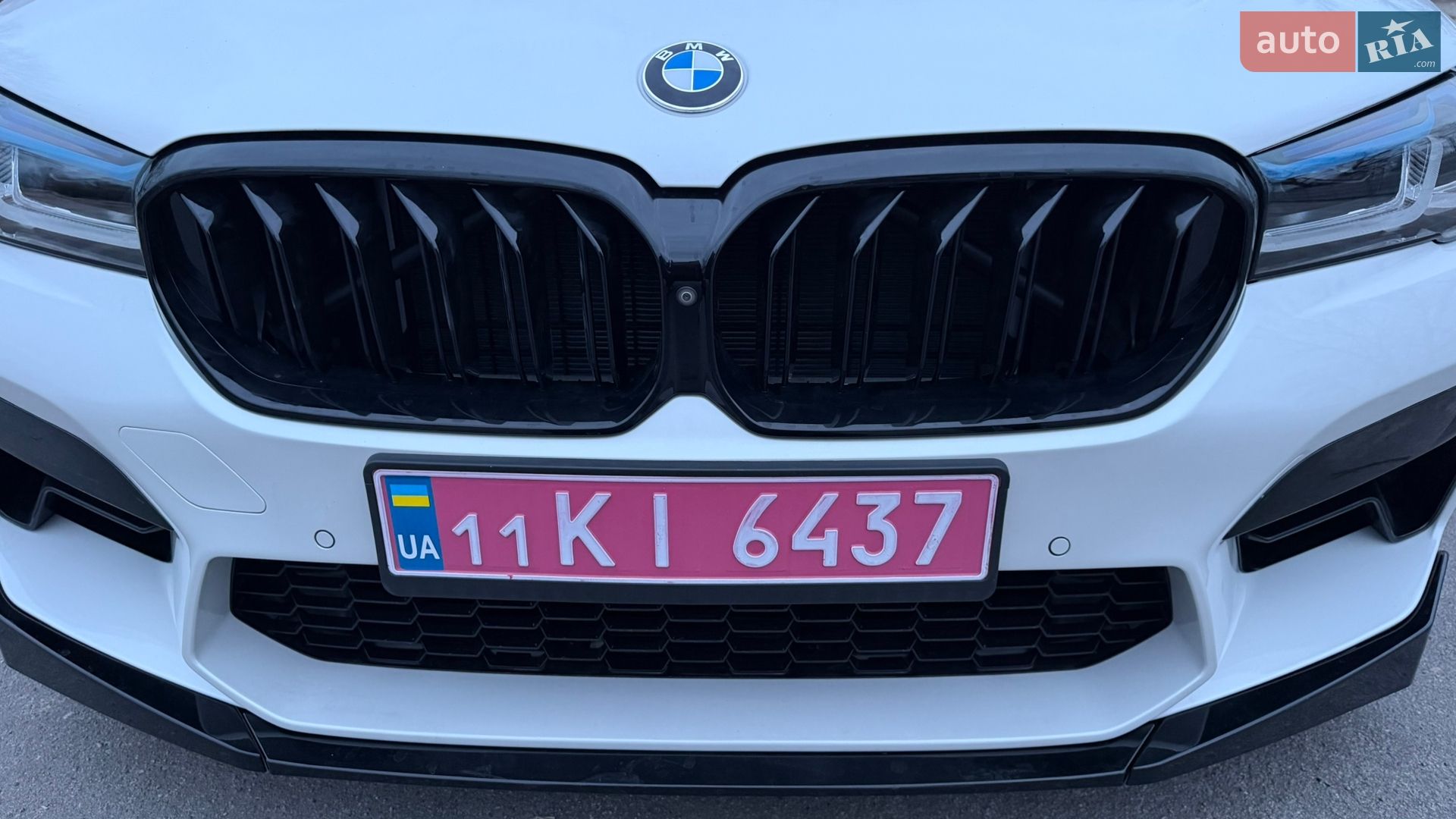BMW 5 Series 2019 VIN WBAJA5C52KBX87642 фото оголошення 28 з 40