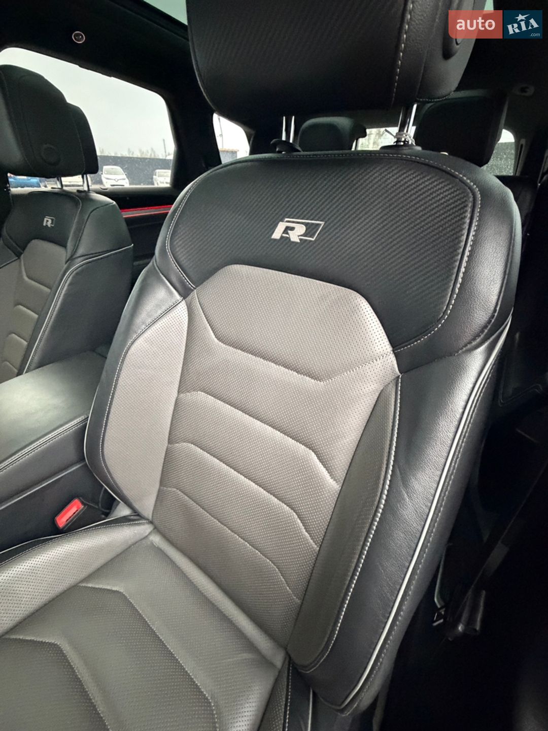 Volkswagen Touareg 2019 VIN WVGZZZCRZKD032008 фото оголошення 11 з 21