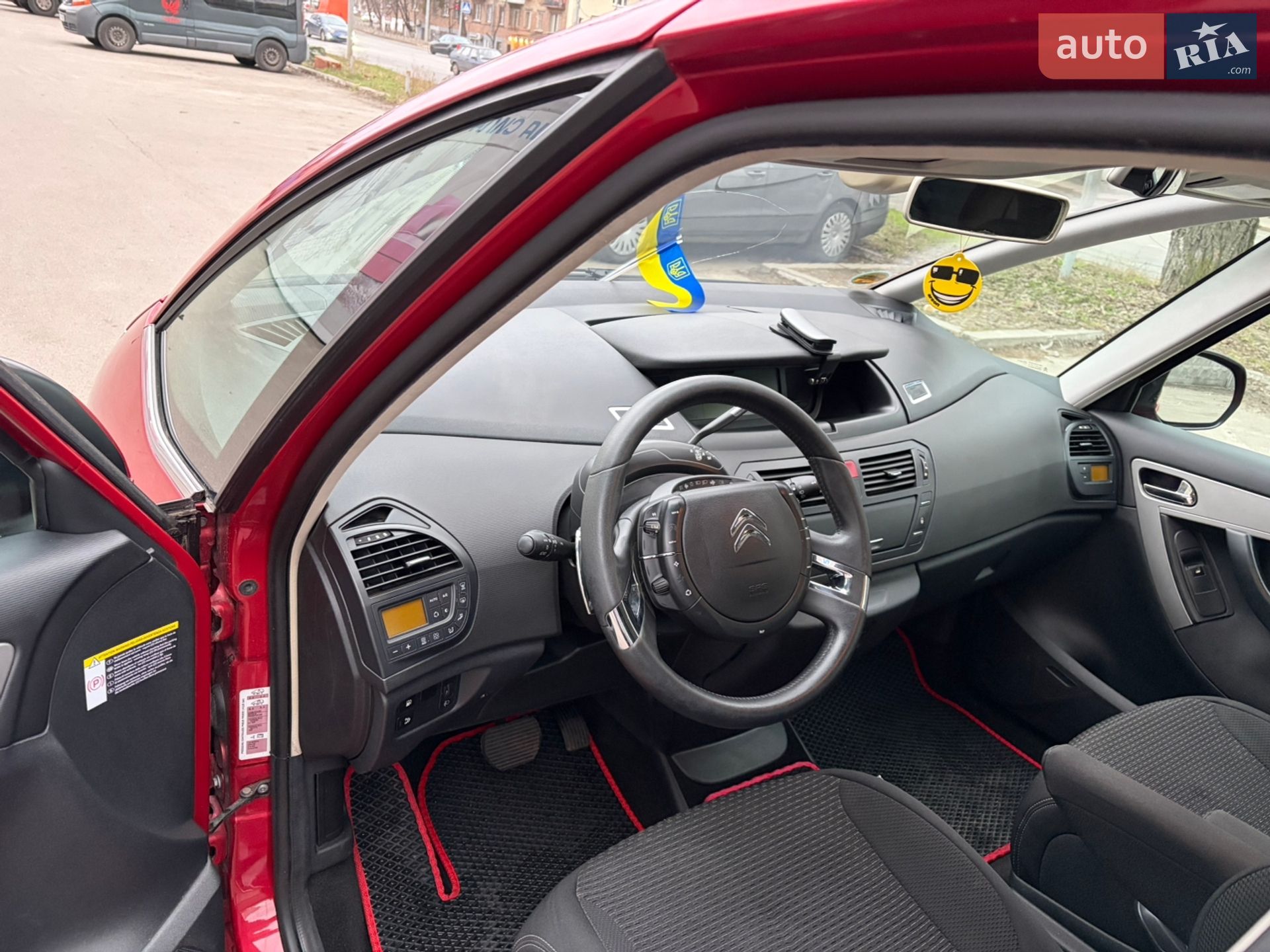 Citroen C4 Picasso 2011 VIN VF7UD5FV8BJ520841 фото оголошення 5 з 18