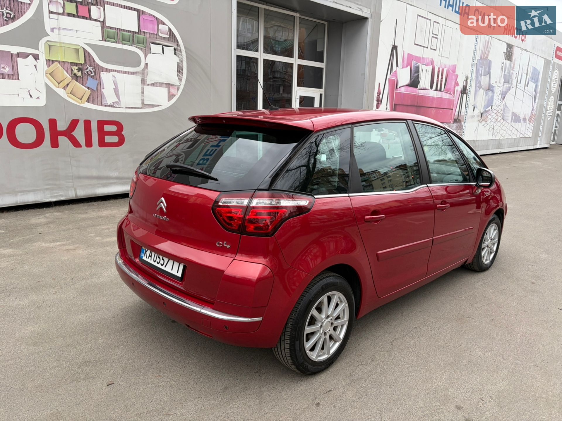 Citroen C4 Picasso 2011 VIN VF7UD5FV8BJ520841 фото оголошення 4 з 18