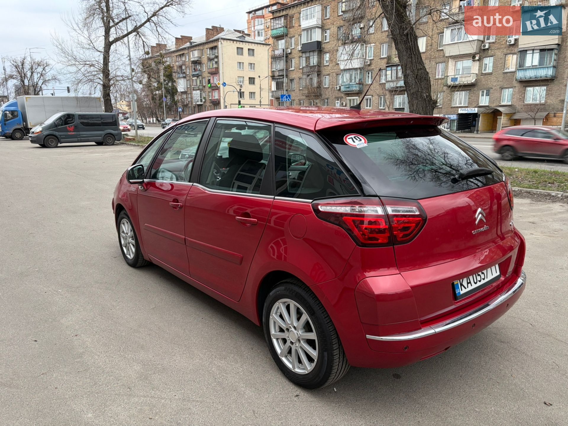 Citroen C4 Picasso 2011 VIN VF7UD5FV8BJ520841 фото оголошення 8 з 18