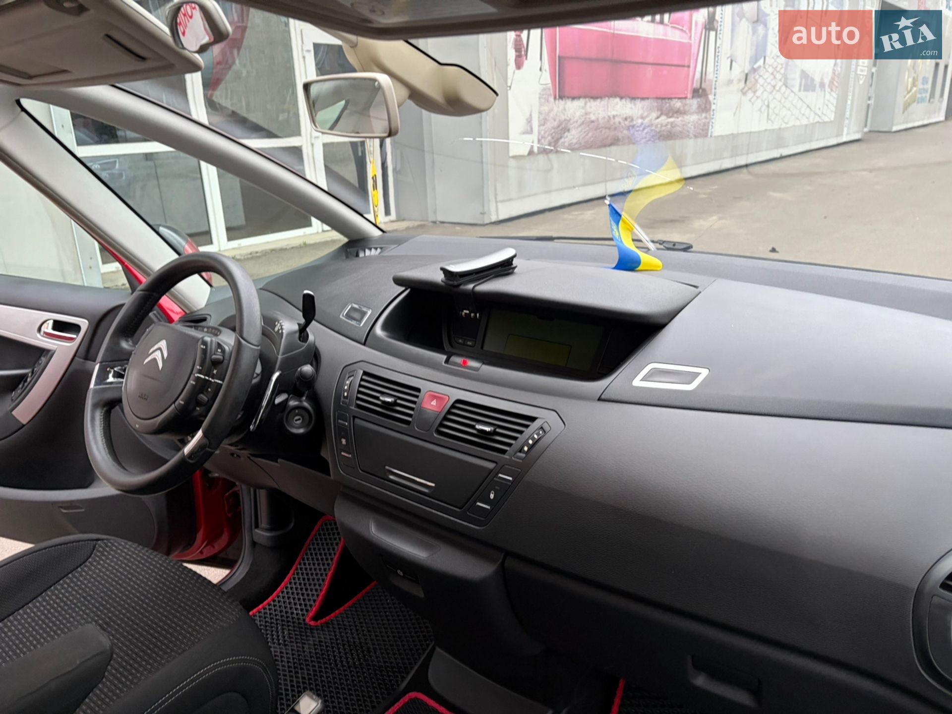 Citroen C4 Picasso 2011 VIN VF7UD5FV8BJ520841 фото оголошення 11 з 18