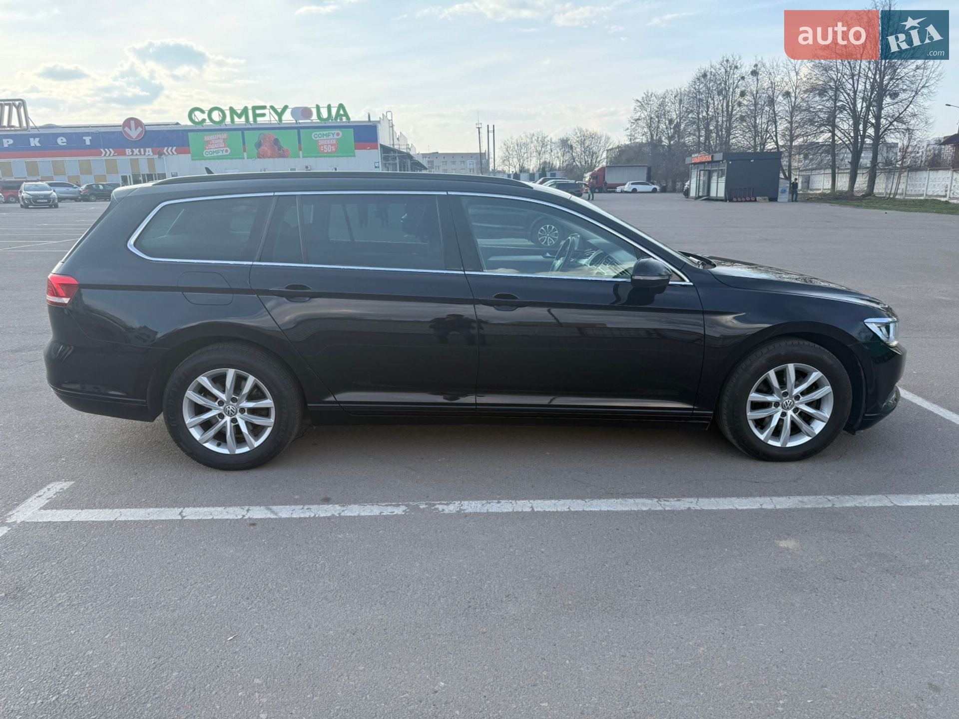 Volkswagen Passat 2018 VIN WVWZZZ3CZJE261767 фото оголошення 8 з 30