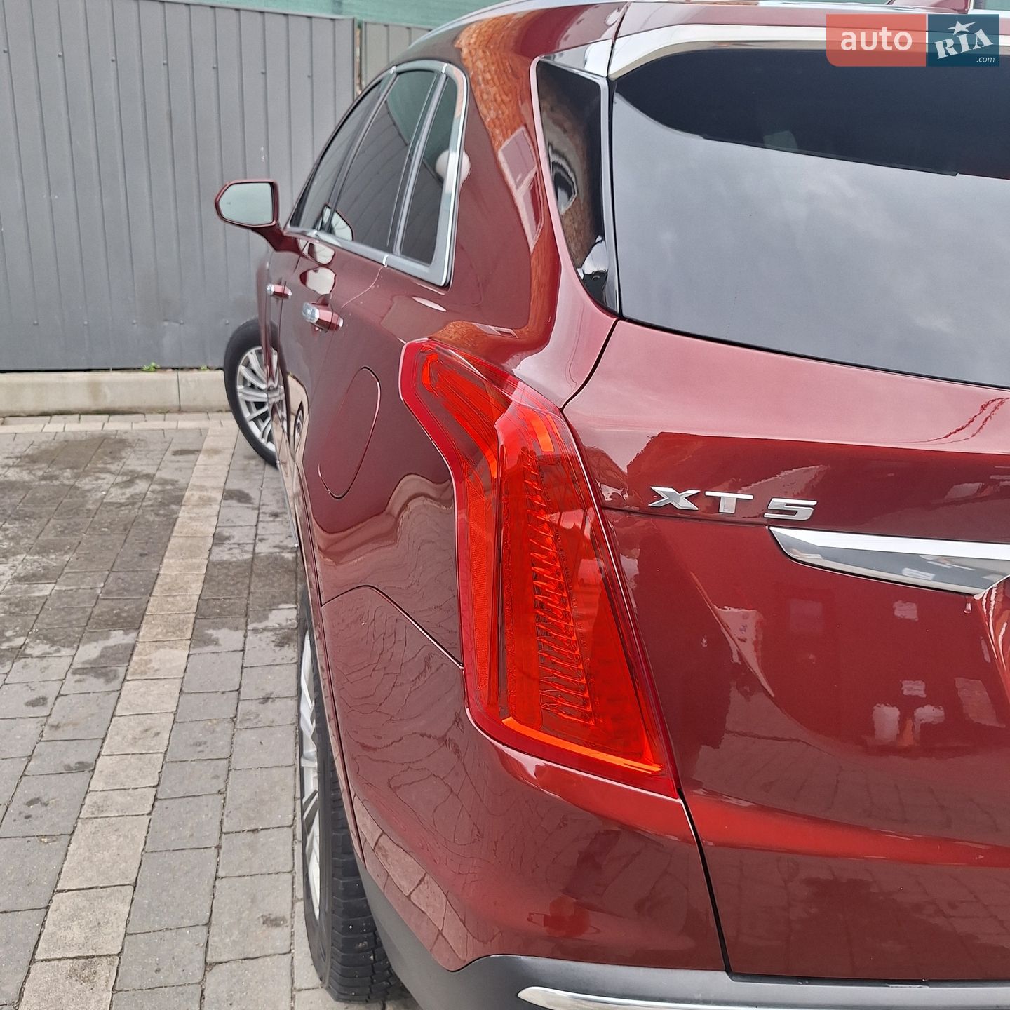 Cadillac XT5 2016 VIN 1GYKNBRS8HZ177634 фото оголошення 8 з 88