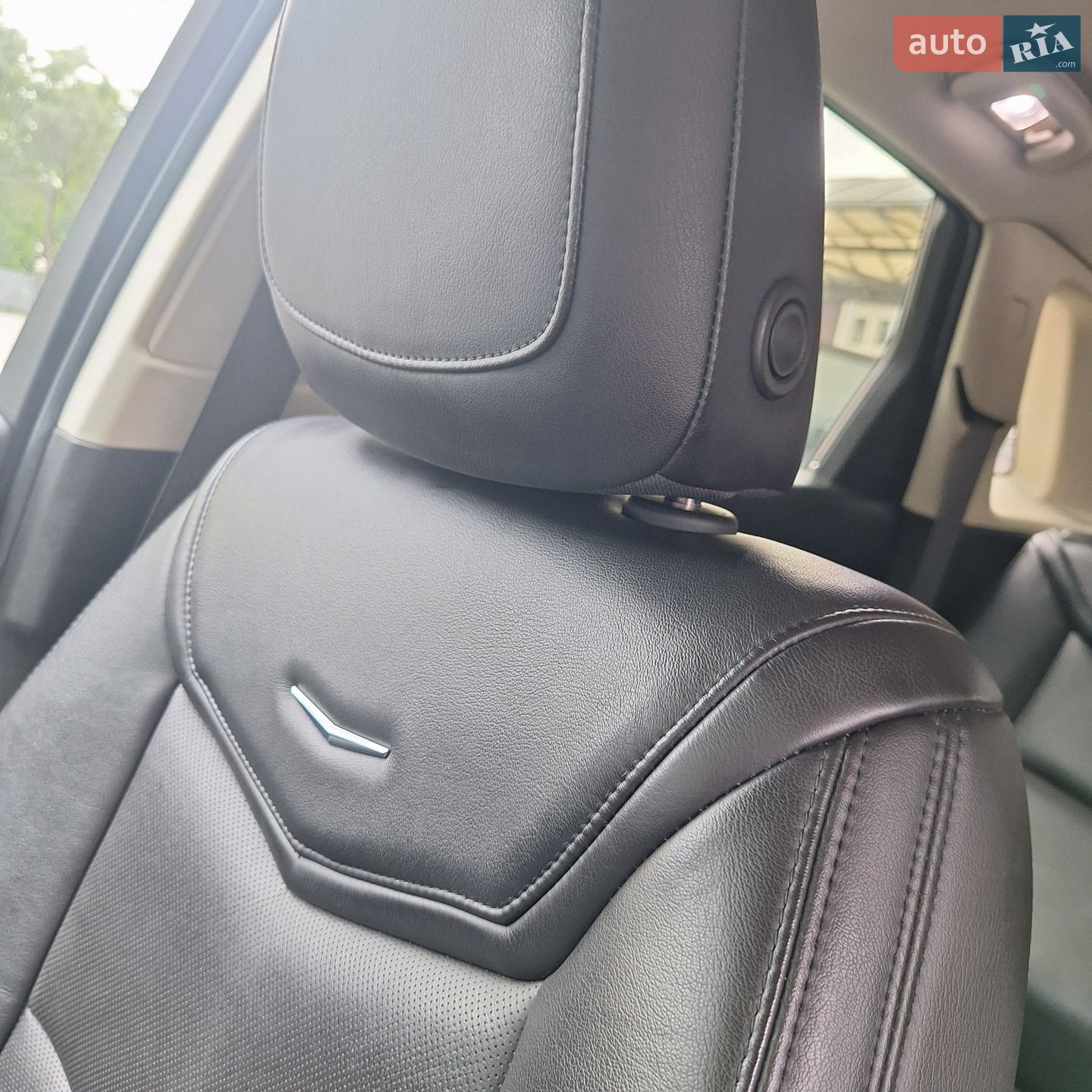 Cadillac XT5 2016 VIN 1GYKNBRS8HZ177634 фото оголошення 28 з 88