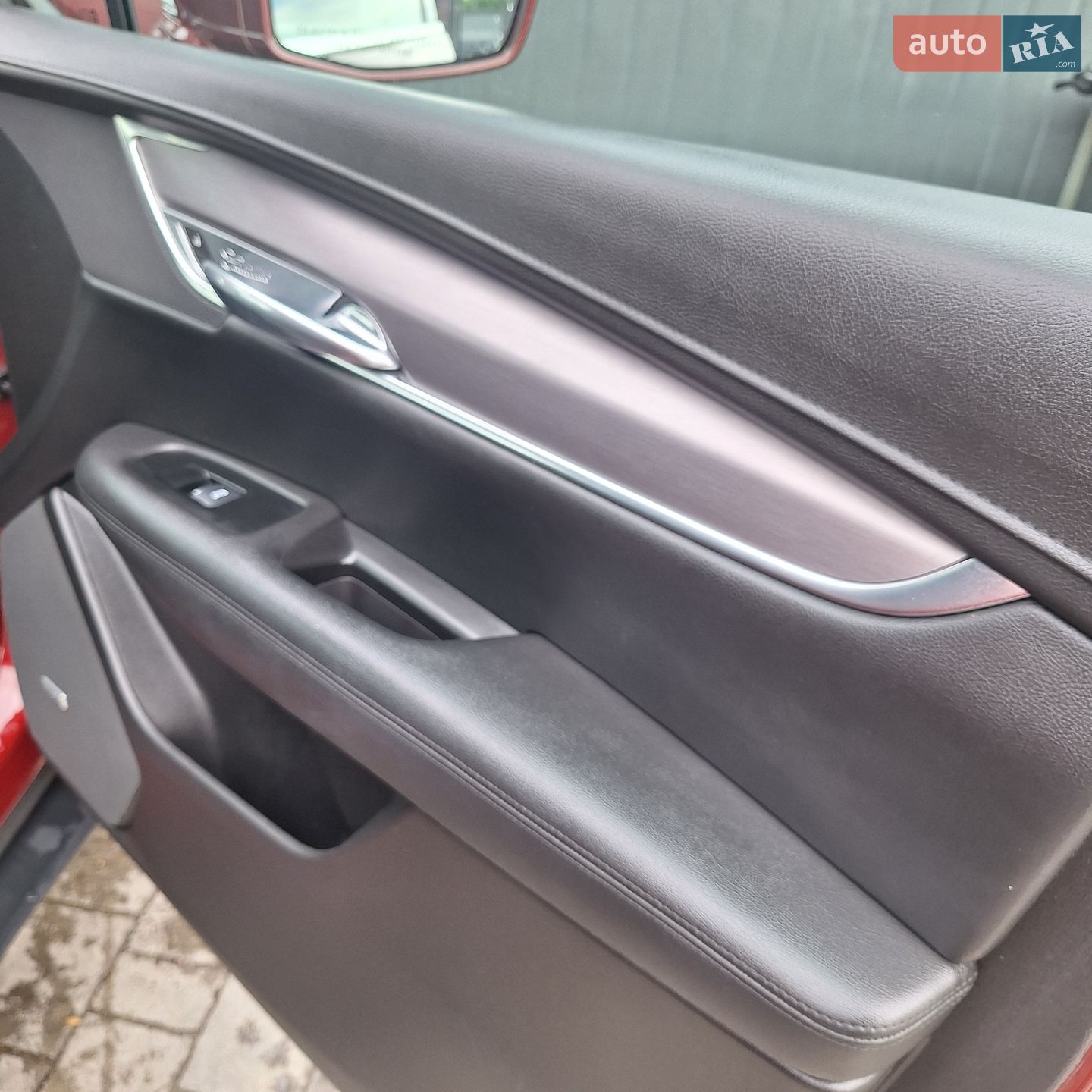 Cadillac XT5 2016 VIN 1GYKNBRS8HZ177634 фото оголошення 32 з 88