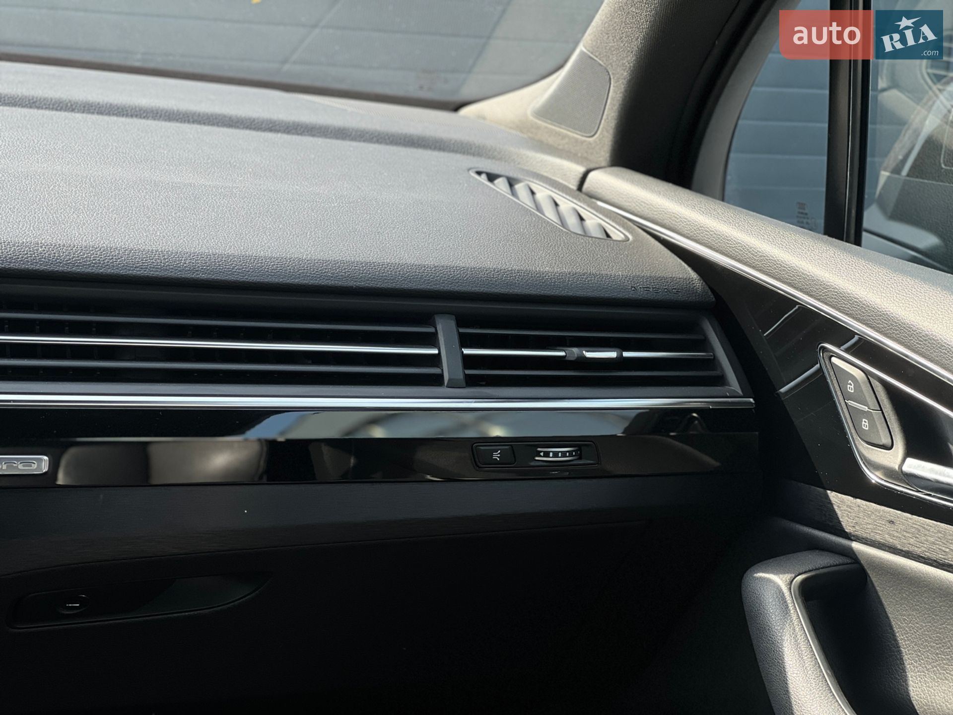 Audi Q7 2017 VIN WA1VABF74JD026902 фото оголошення 71 з 75