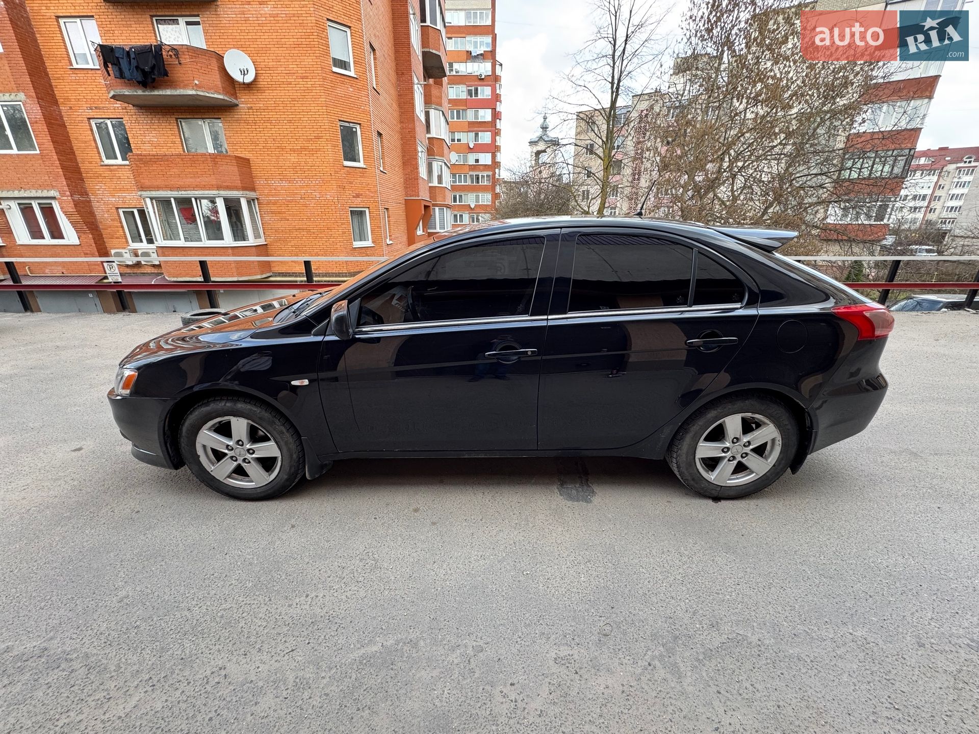Mitsubishi Lancer 2010 VIN JMBLJCX8AAU500419 фото оголошення 4 з 13