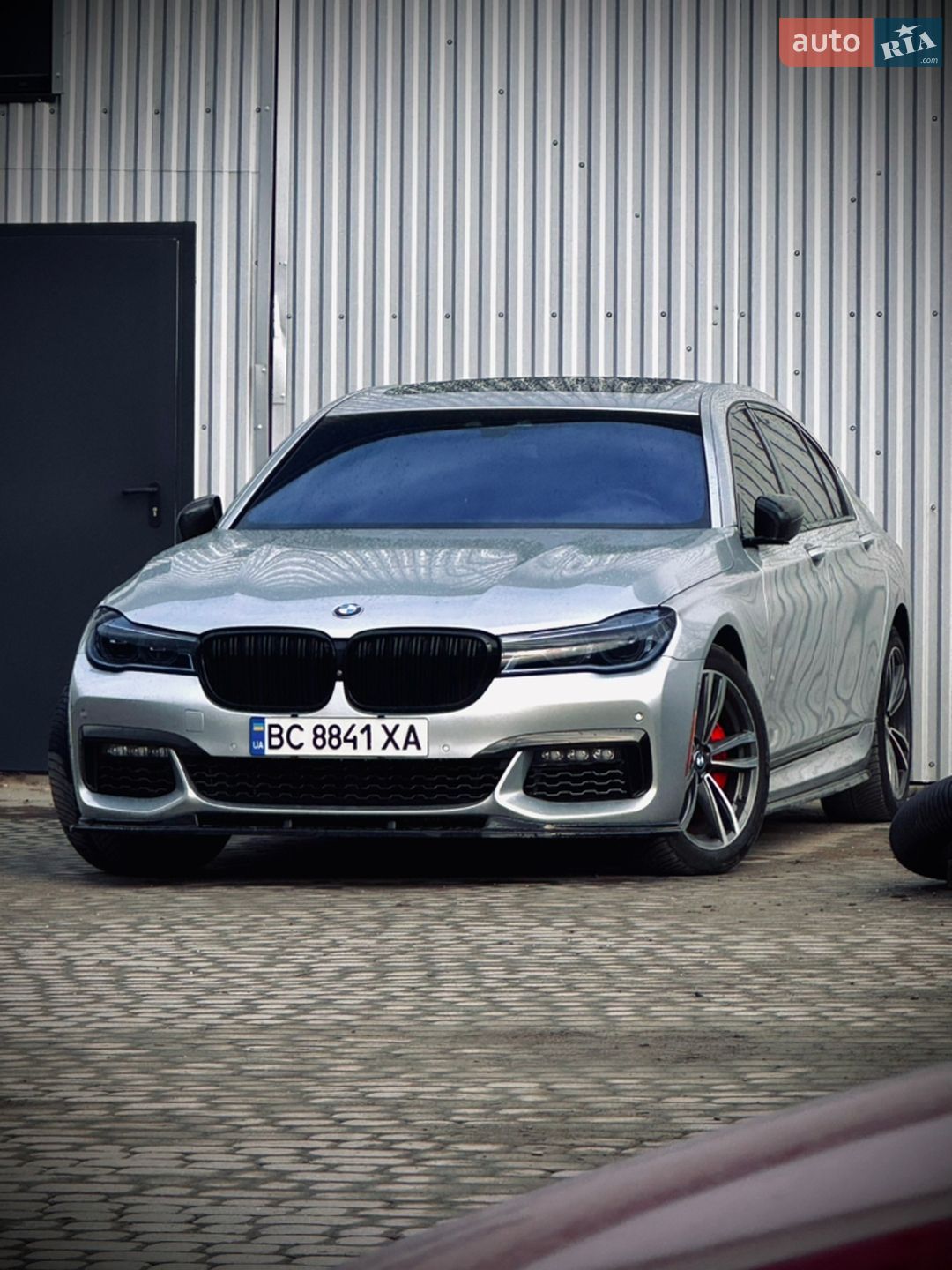 BMW 7 Series 2016 VIN WBA7F2C56HG422421 фото оголошення 4 з 18