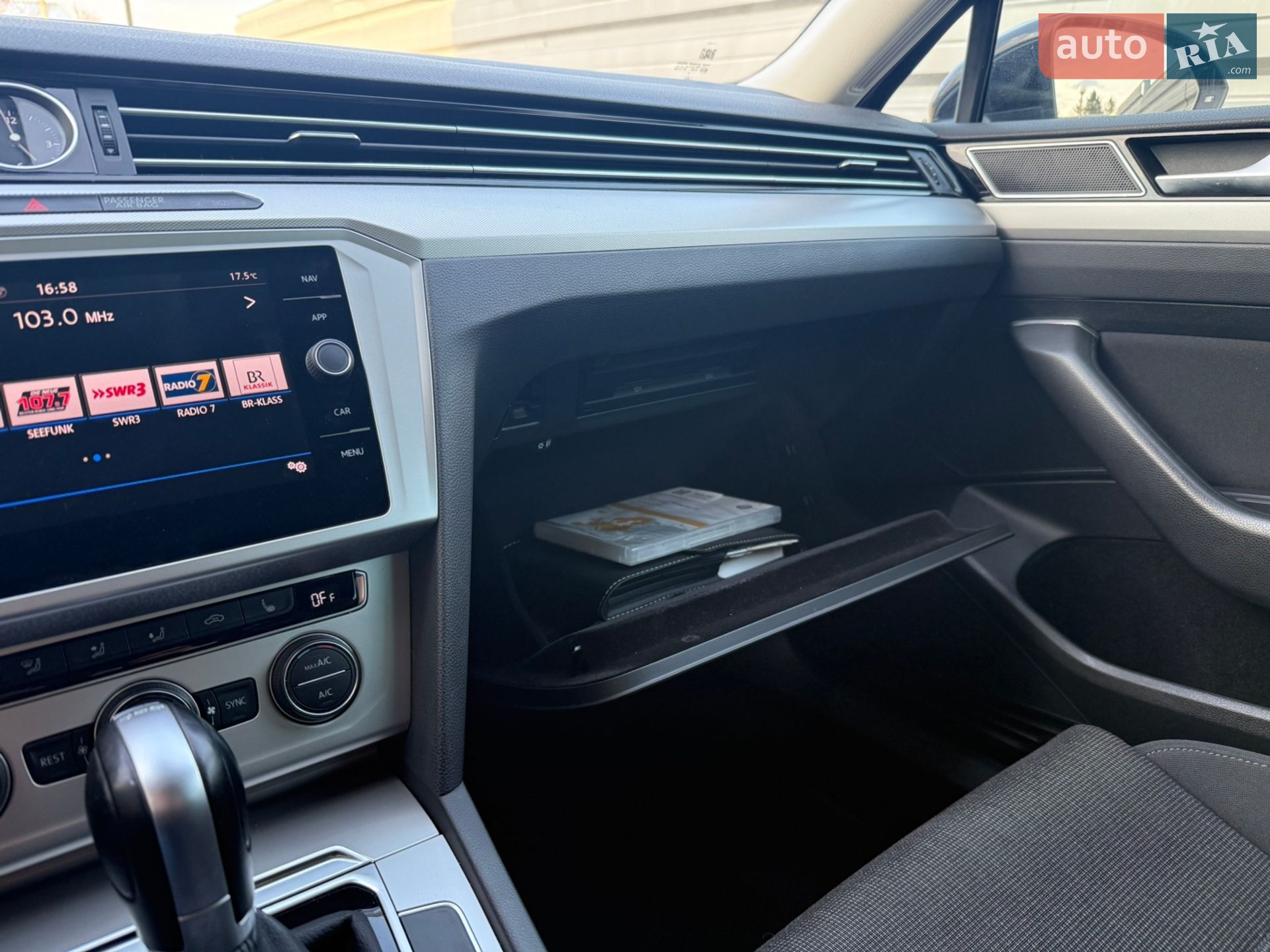 Volkswagen Passat 2018 VIN WVWZZZ3CZJE261767 фото оголошення 26 з 30