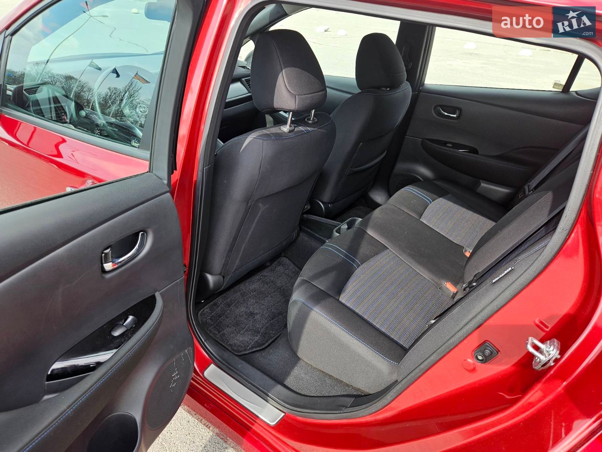 Nissan Leaf 2024 VIN 1N4CZ1CV5RC555558 фото оголошення 30 з 34