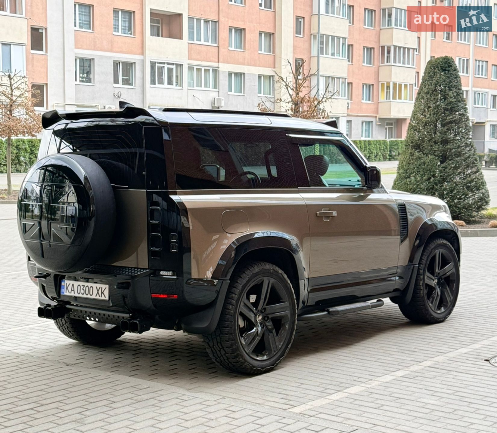 Land Rover Defender 2023 VIN SALEA6BW0R2256592 фото оголошення 6 з 19