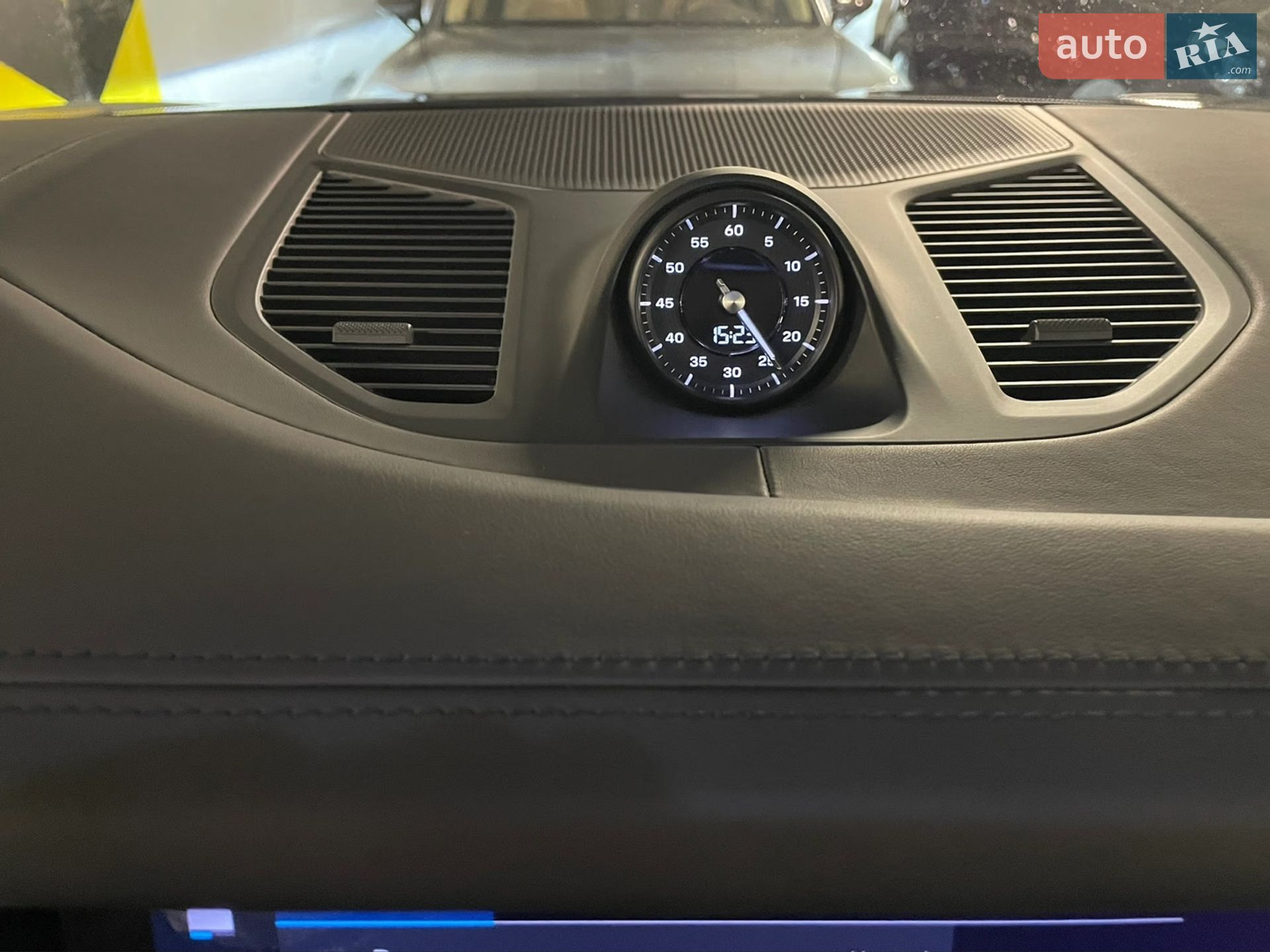 Porsche Cayenne 2023 VIN WP1ZZZ9YZRDA01873 фото оголошення 39 з 87