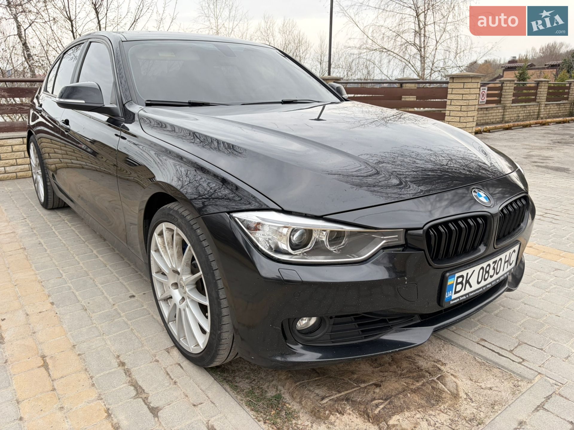 BMW 3 Series 2013 VIN WBA3E51010F571694 фото оголошення 2 з 19