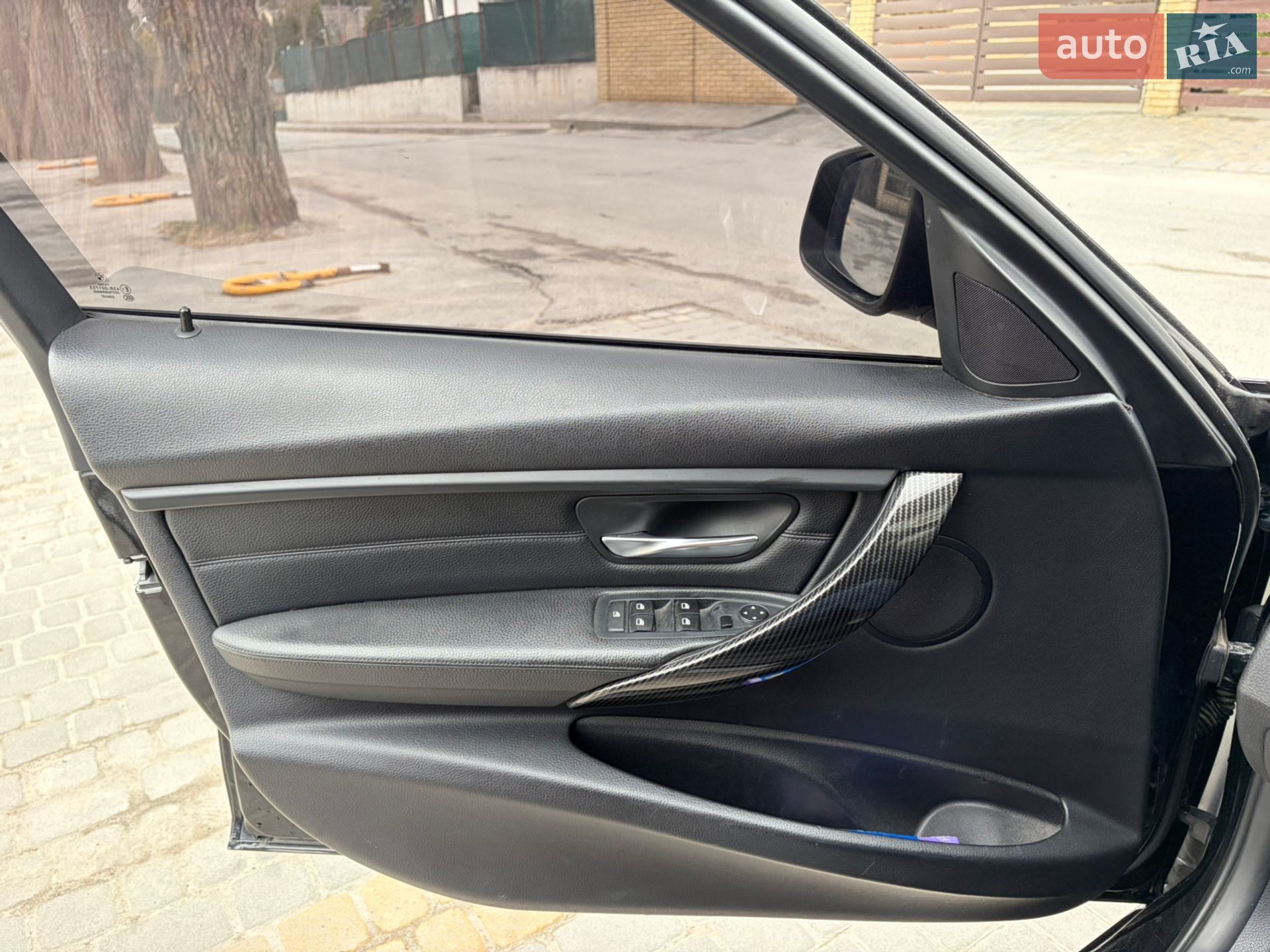 BMW 3 Series 2013 VIN WBA3E51010F571694 фото оголошення 6 з 19