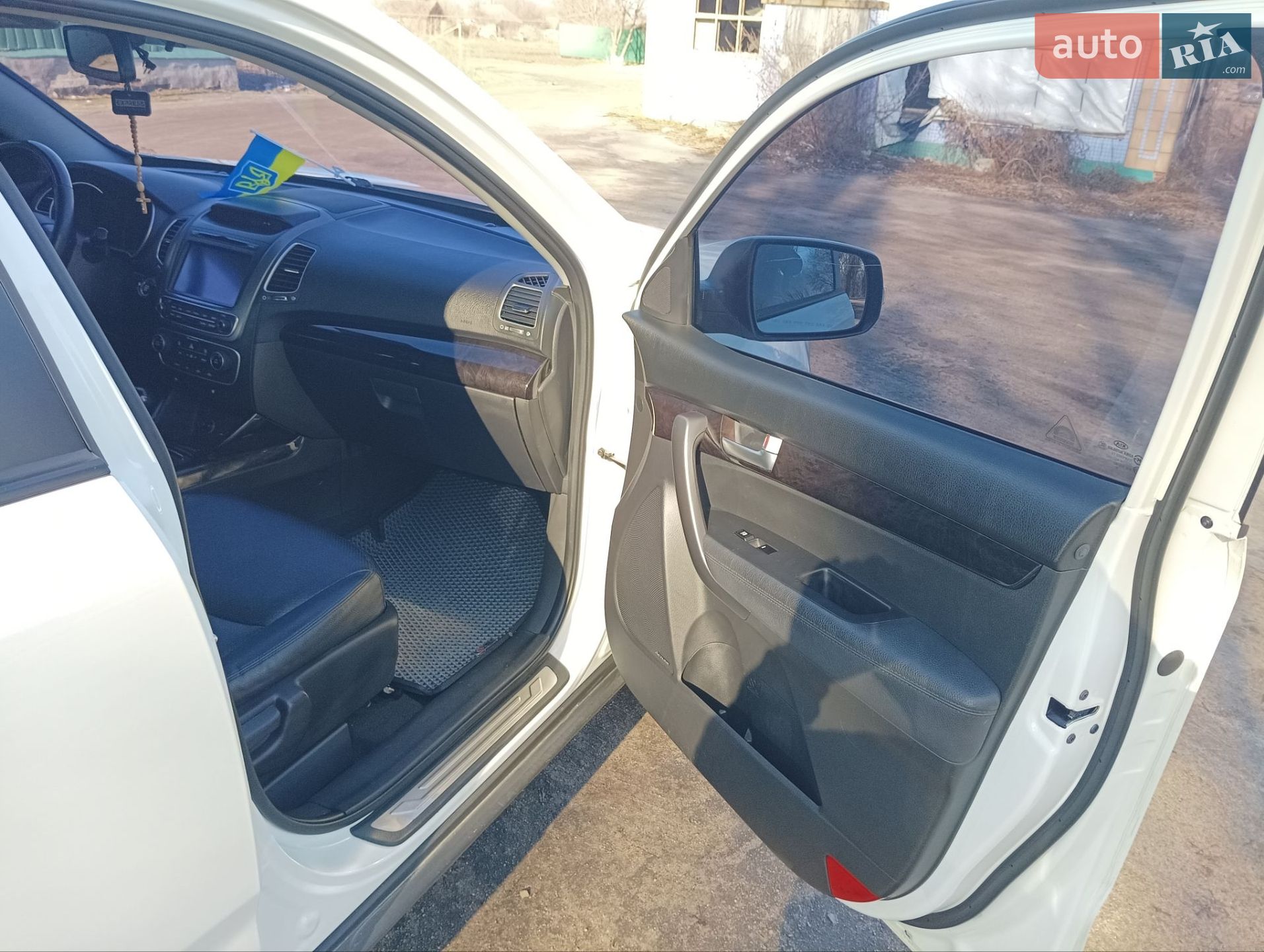 Kia Sorento 2013 VIN KNAKU815BDA404379 фото оголошення 24 з 39