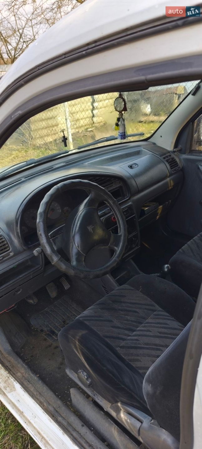 Citroen Berlingo 2001 VIN VF7MBWJYB65578512 фото оголошення 2 з 20